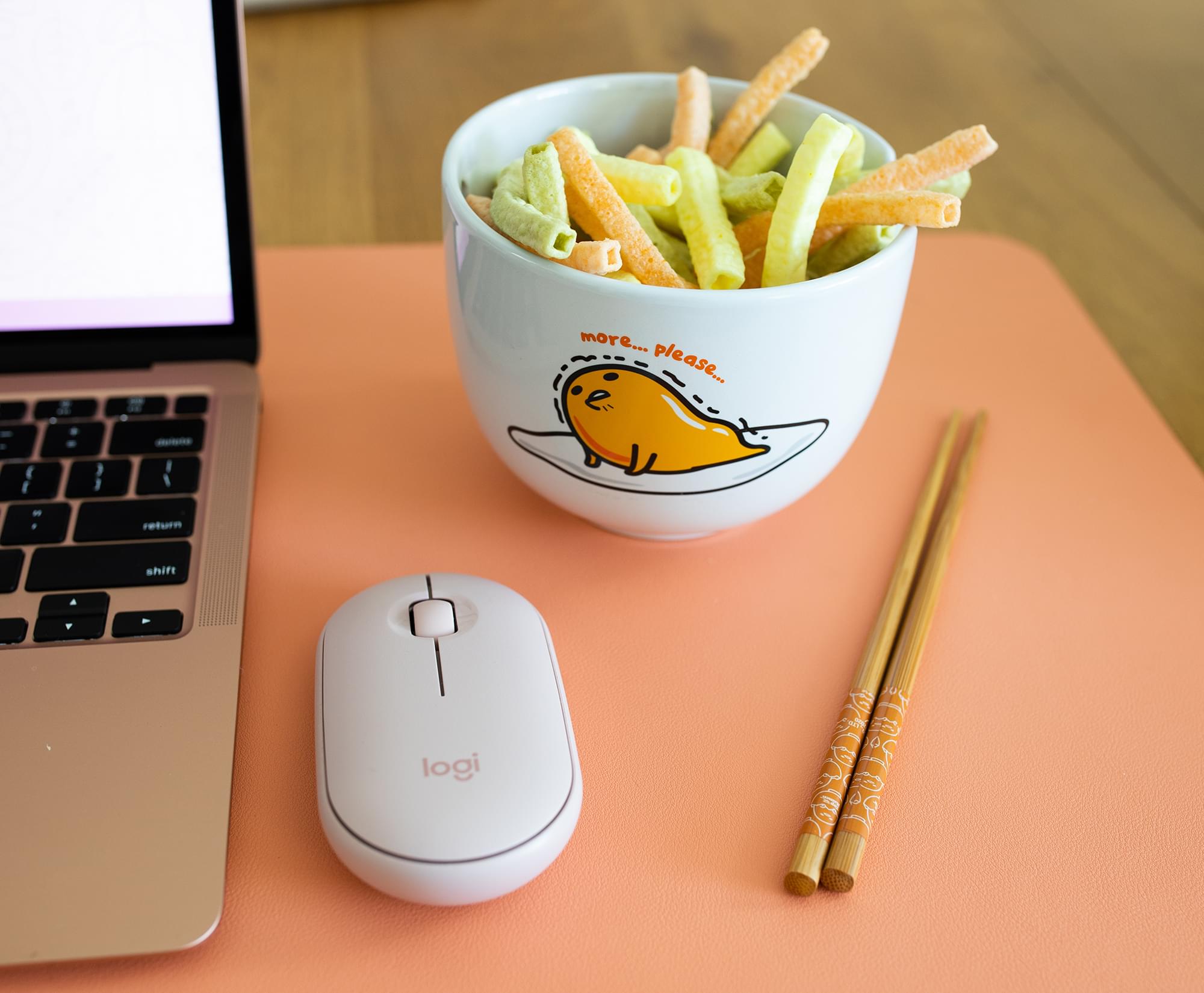 Sanrio Gudetama Japanese Dinner Set with Top Ramen | 20-Ounce Bowl and Chopsticks