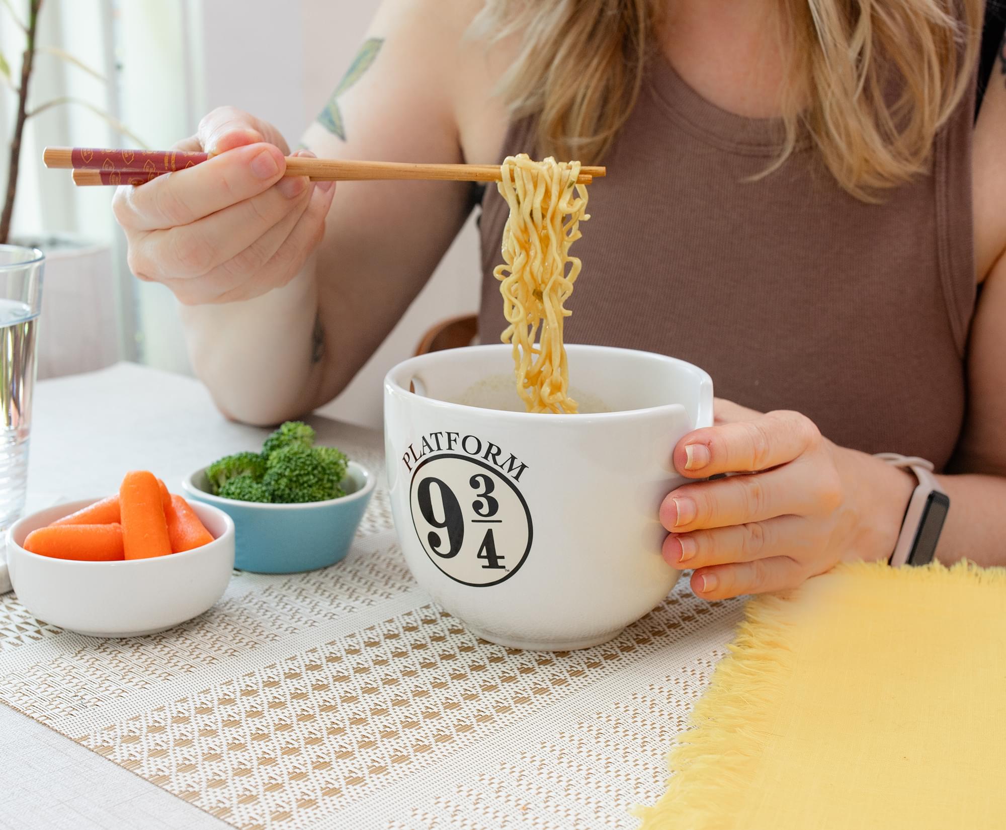 Harry Potter Hogwarts Express 20-Ounce Ceramic Ramen Bowl with Chopsticks Set