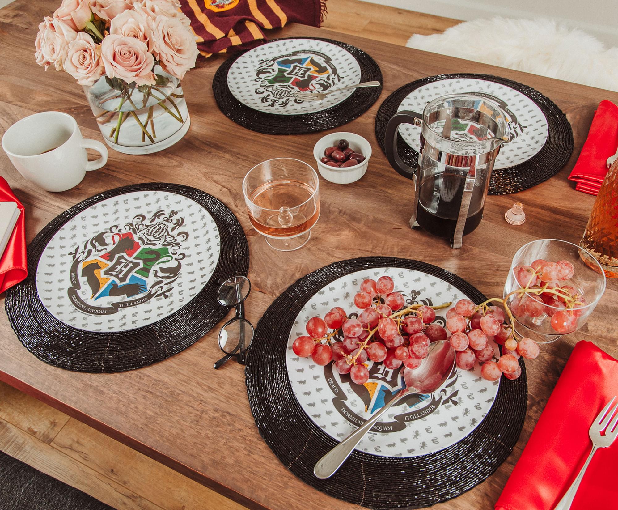 Enchanting Harry Potter Hogwarts Crest 10-Inch Melamine Dinner Plates - Set of 4