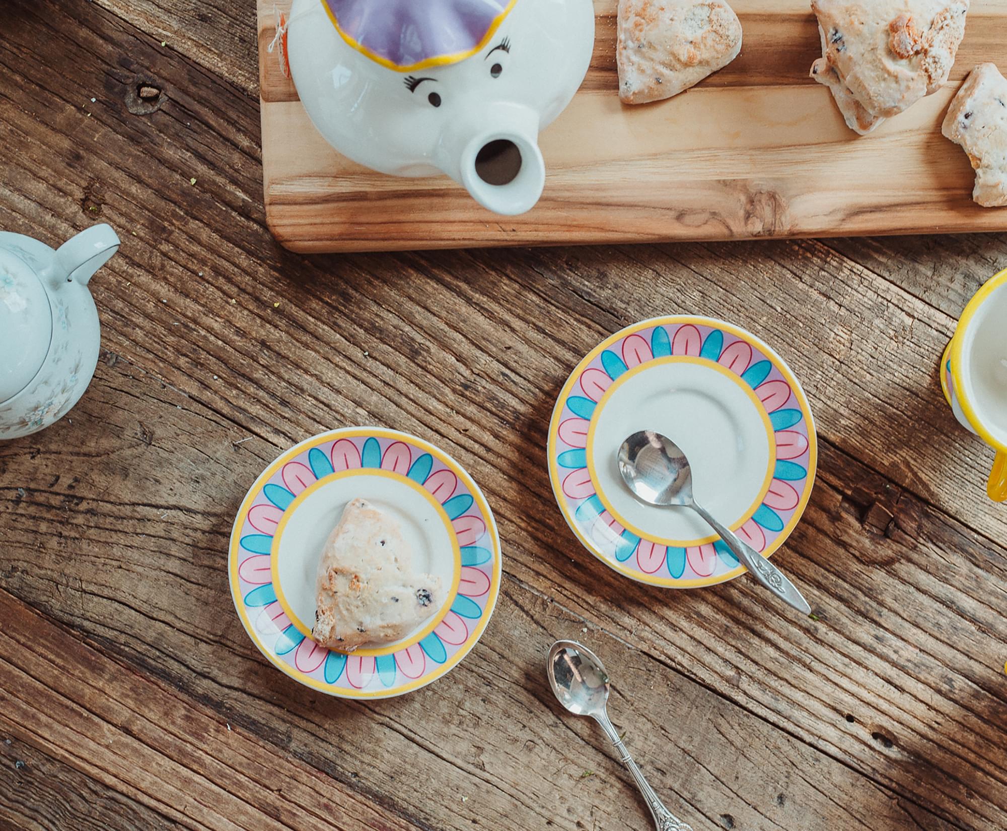 Disney's Enchanting Beauty and the Beast Mrs. Potts Tea Set with 2 Chip Cups & Saucers