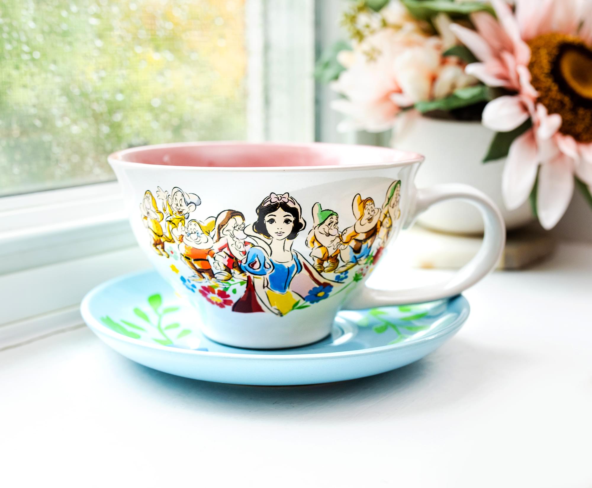 Disney Snow White Ceramic Tea Set: A Magical Tea Party for Princesses