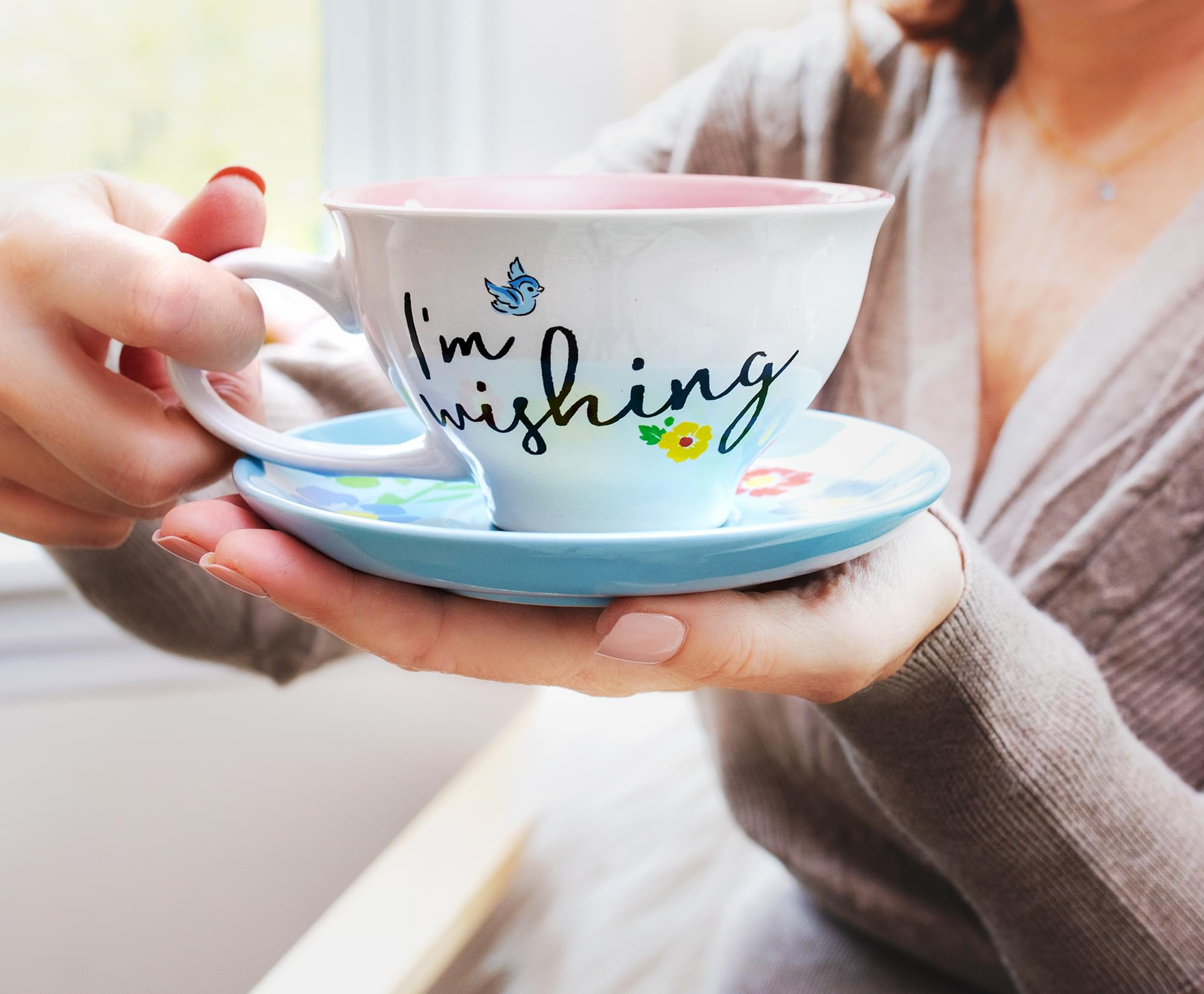 Disney Snow White Ceramic Tea Set: A Magical Tea Party for Princesses