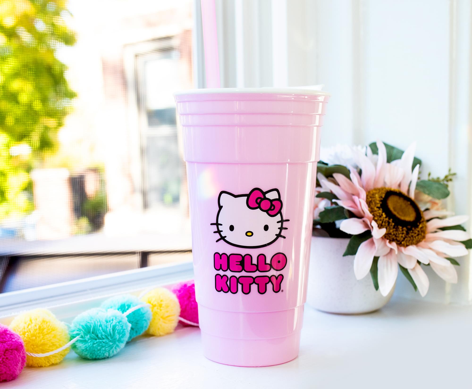 Sanrio Hello Kitty 32-Ounce Pink Plastic Tumbler with Lid and Straw