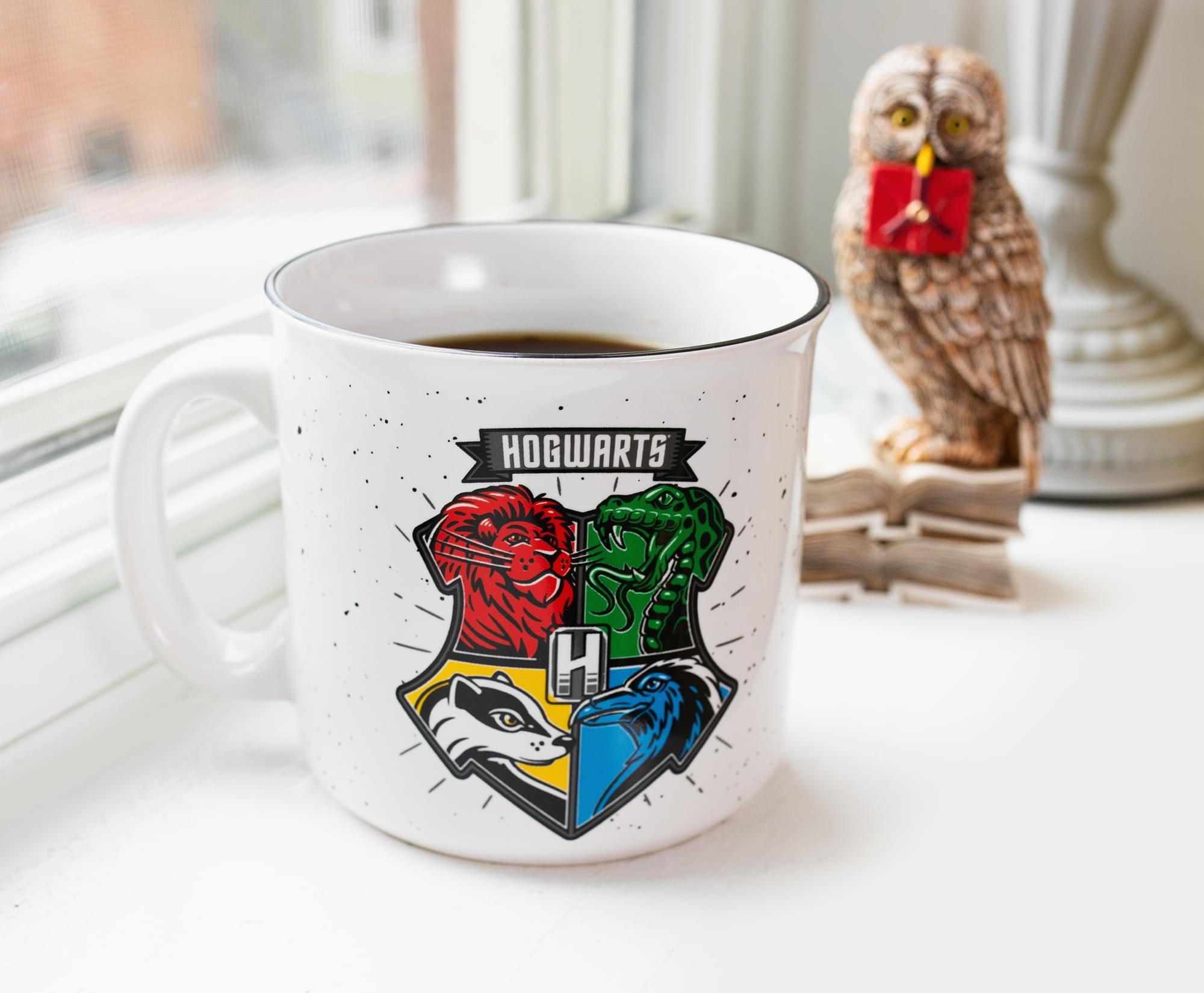 Enchanting Harry Potter Hogwarts Crest 20 - Ounce Ceramic Camper Mug