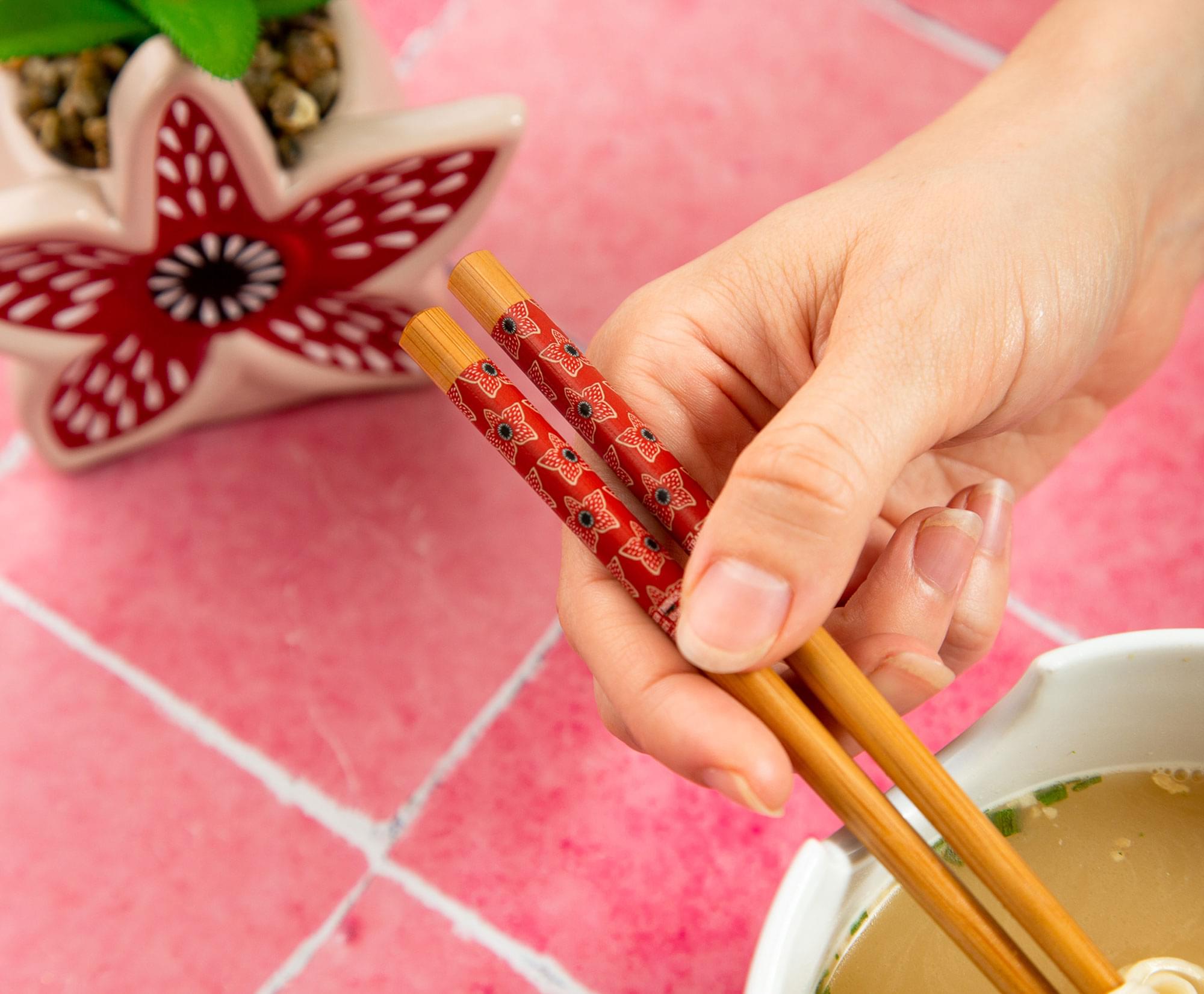 Stranger Things Demogorgon-Inspired 20-Ounce Ramen Bowl & Chopstick Set