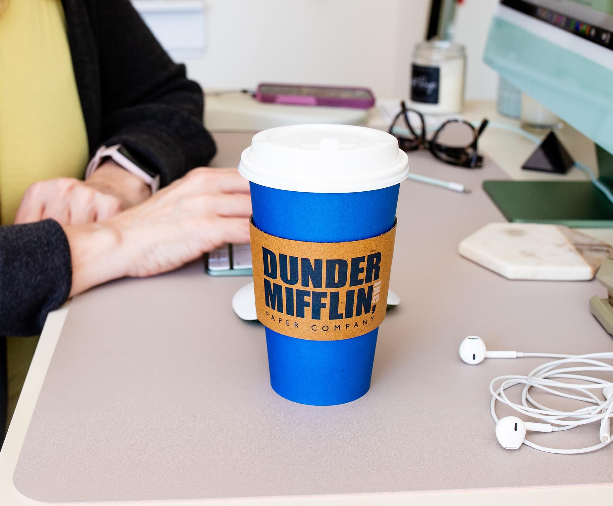 Dunder Mifflin 8-Pack Disposable Paper Travel Cups with Lids for The Office Fans
