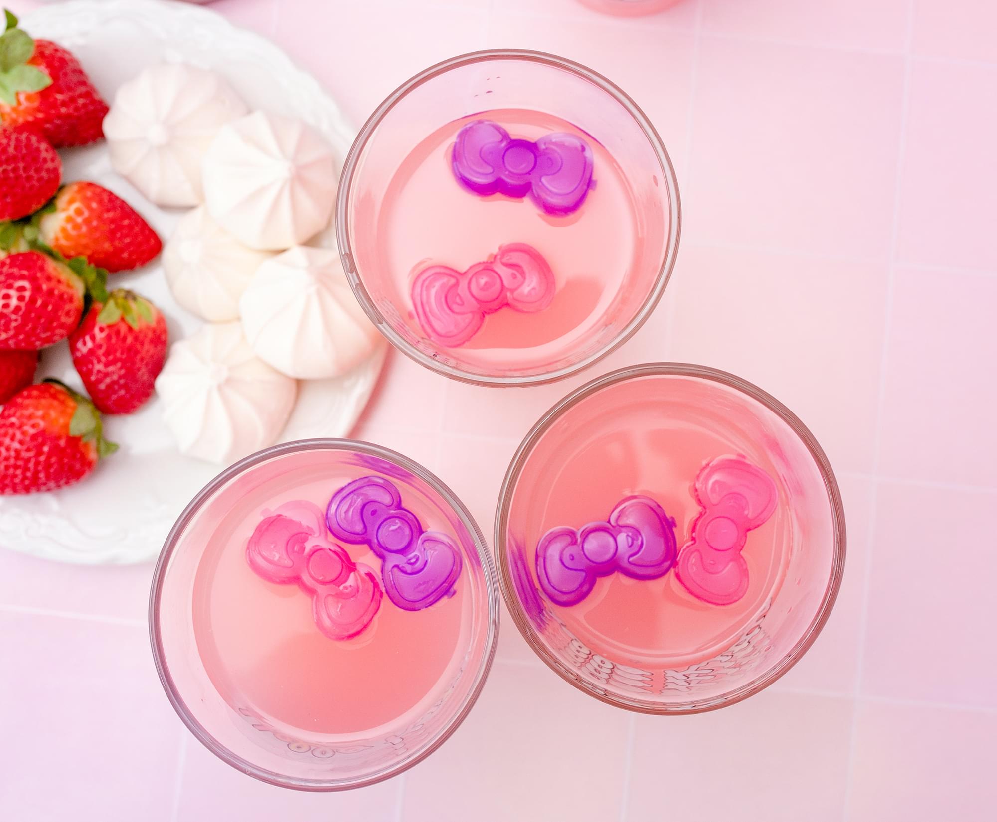 Sanrio Hello Kitty Pretty Bows Reusable Ice Cubes - 6-Piece Set