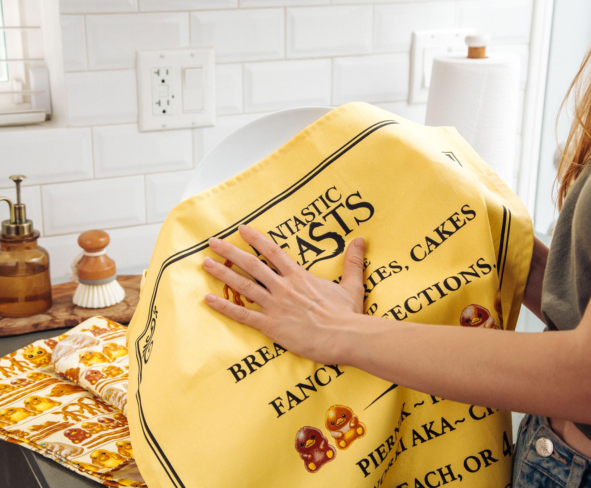 Fantastic Beasts: Kowalski's Quality Baked Goods Kitchen Tea Towels - Set of 2