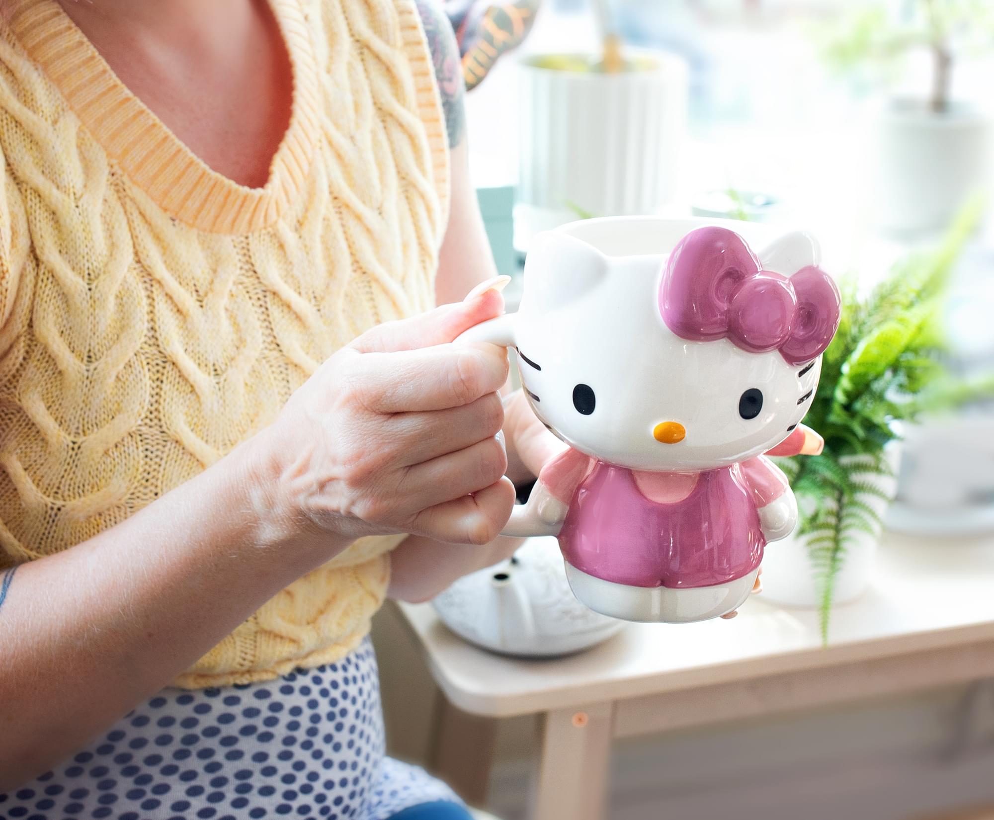Sanrio Hello Kitty 3D Ceramic Mug - 20 Oz