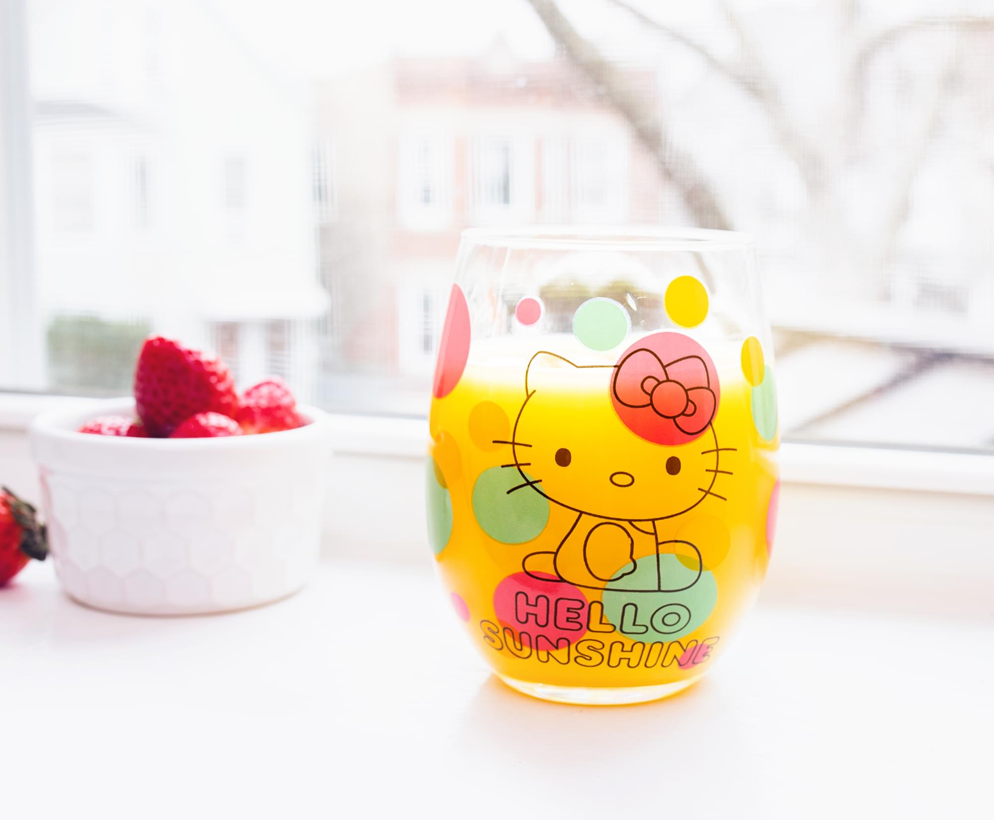 Sanrio Hello Kitty Loves Ice Cream 20-Ounce Stemless Wine Glass