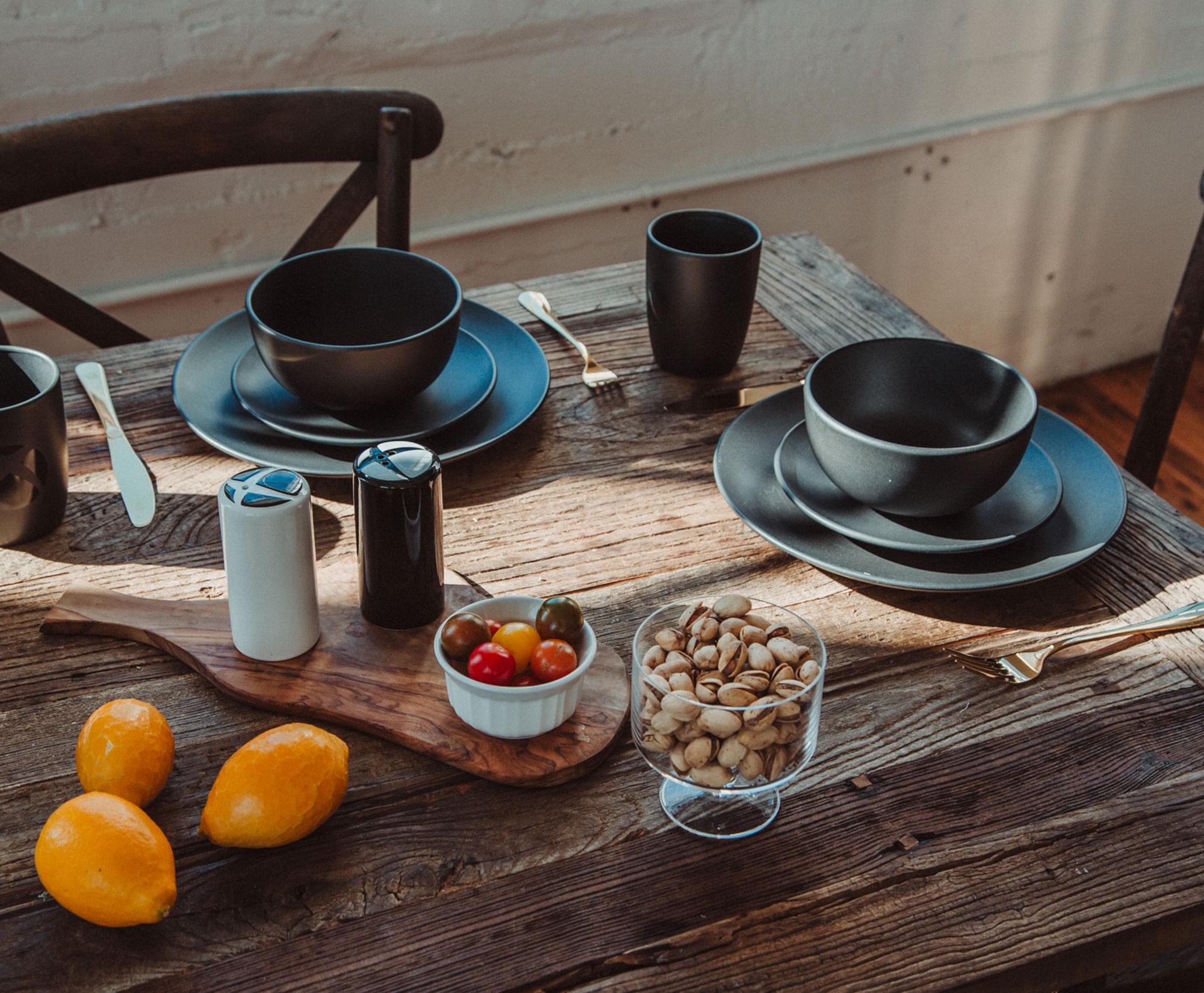 Epic Xbox Matte Black 8-Piece Ceramic Dinnerware Set