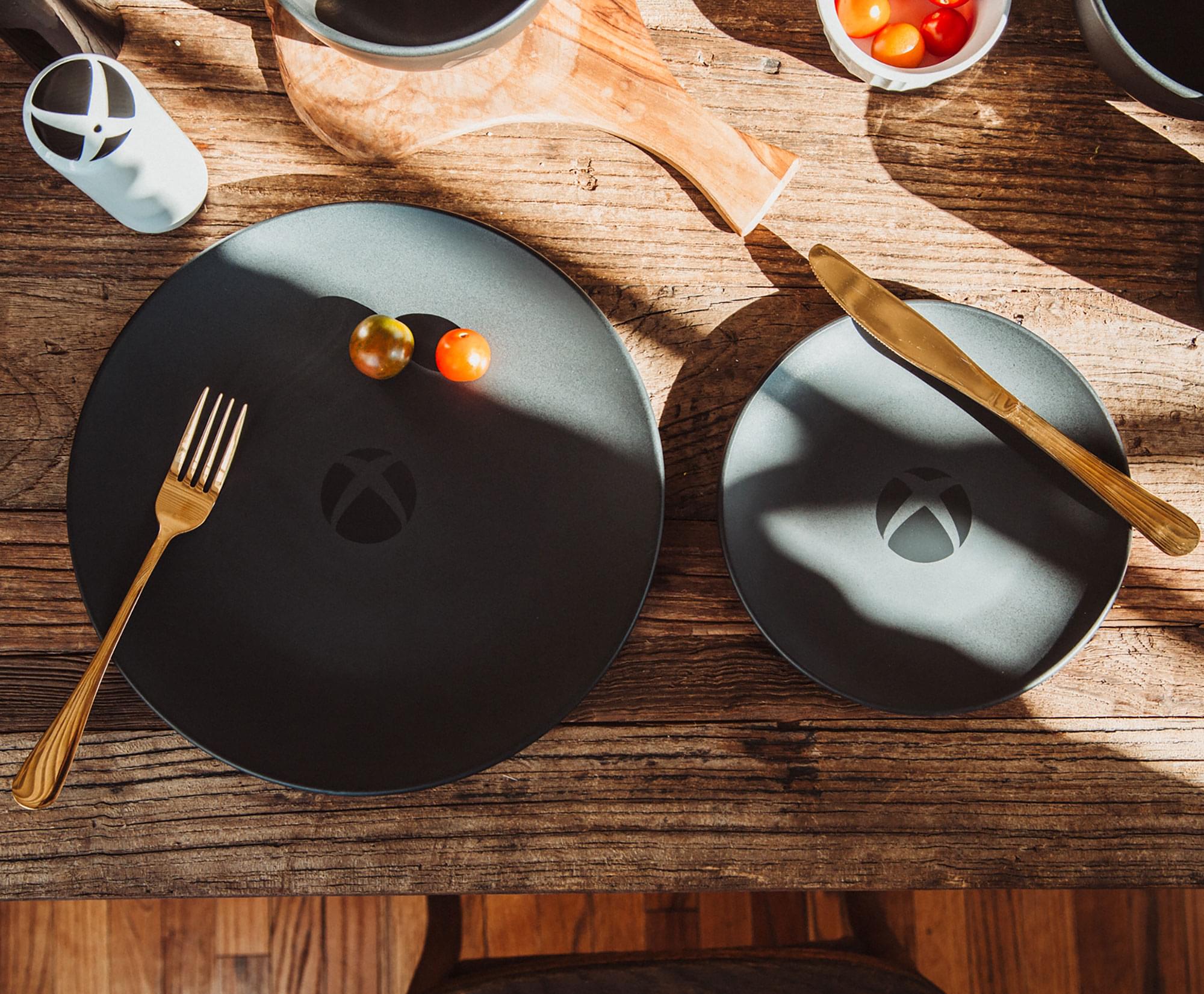 Epic Xbox Matte Black 8-Piece Ceramic Dinnerware Set
