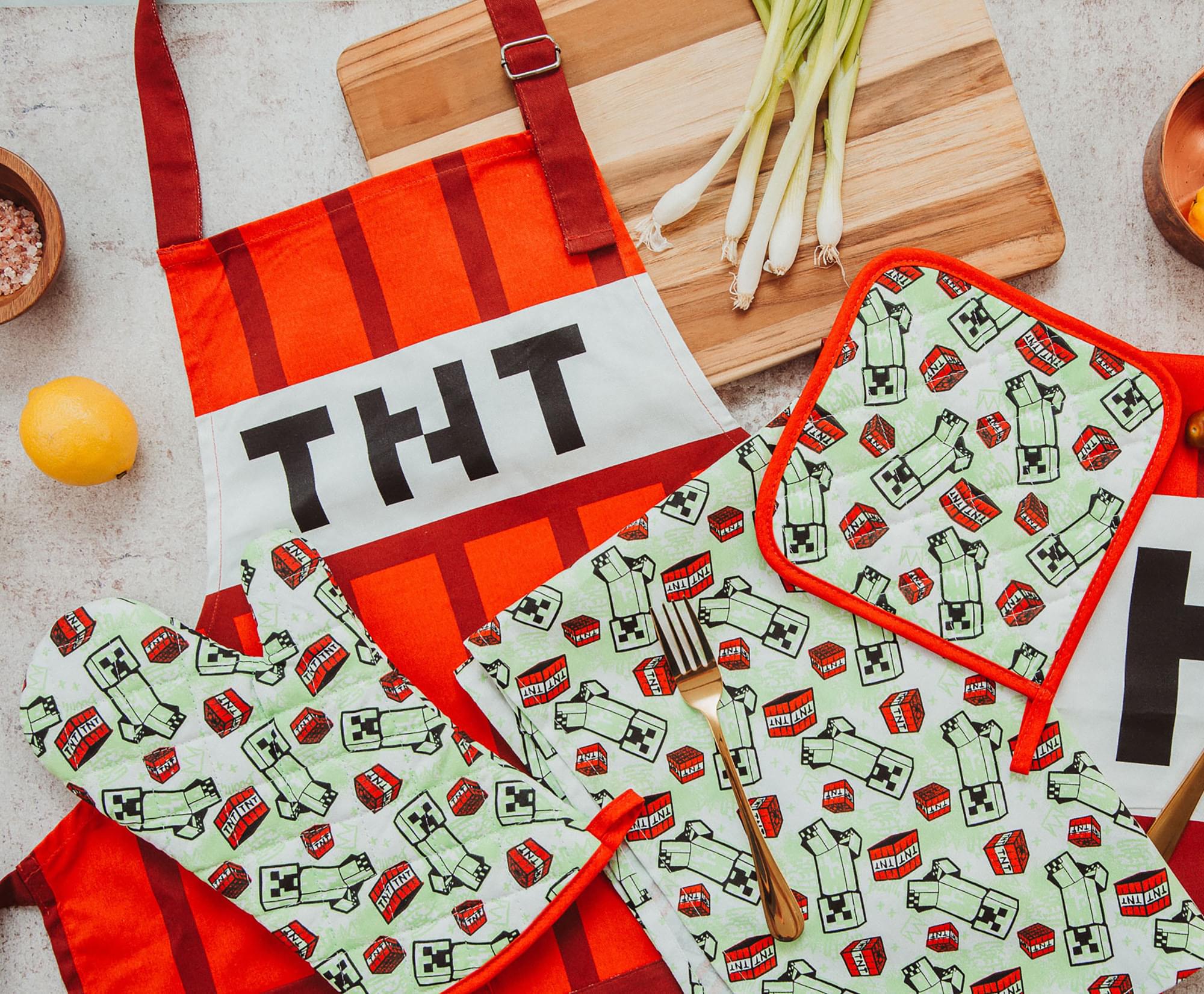 Epic Minecraft Red TNT Kitchen Set for Culinary Adventures