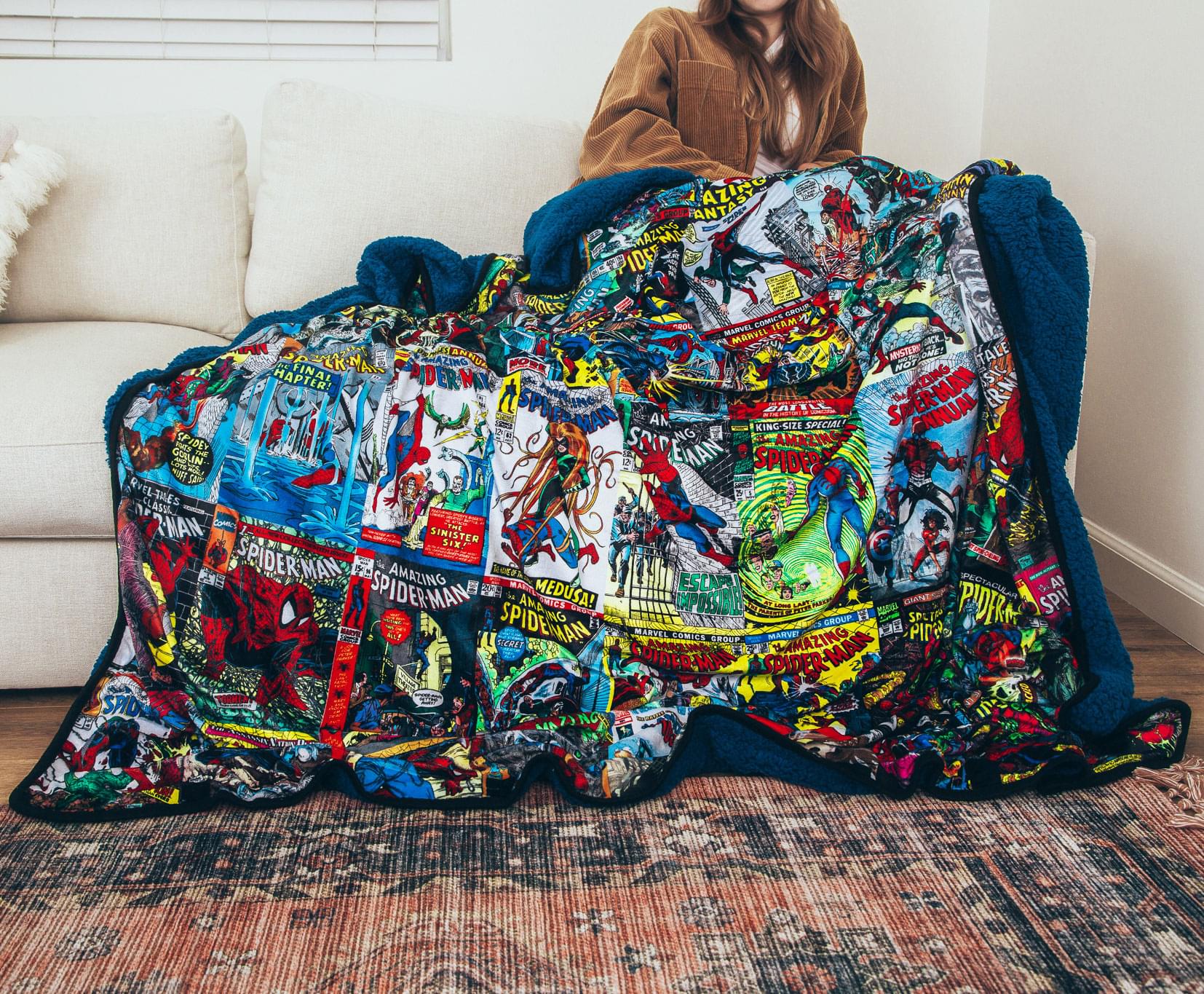 Marvel Spider-Man 60th Anniversary Special Edition Cosy Blue Sherpa Throw Blanket