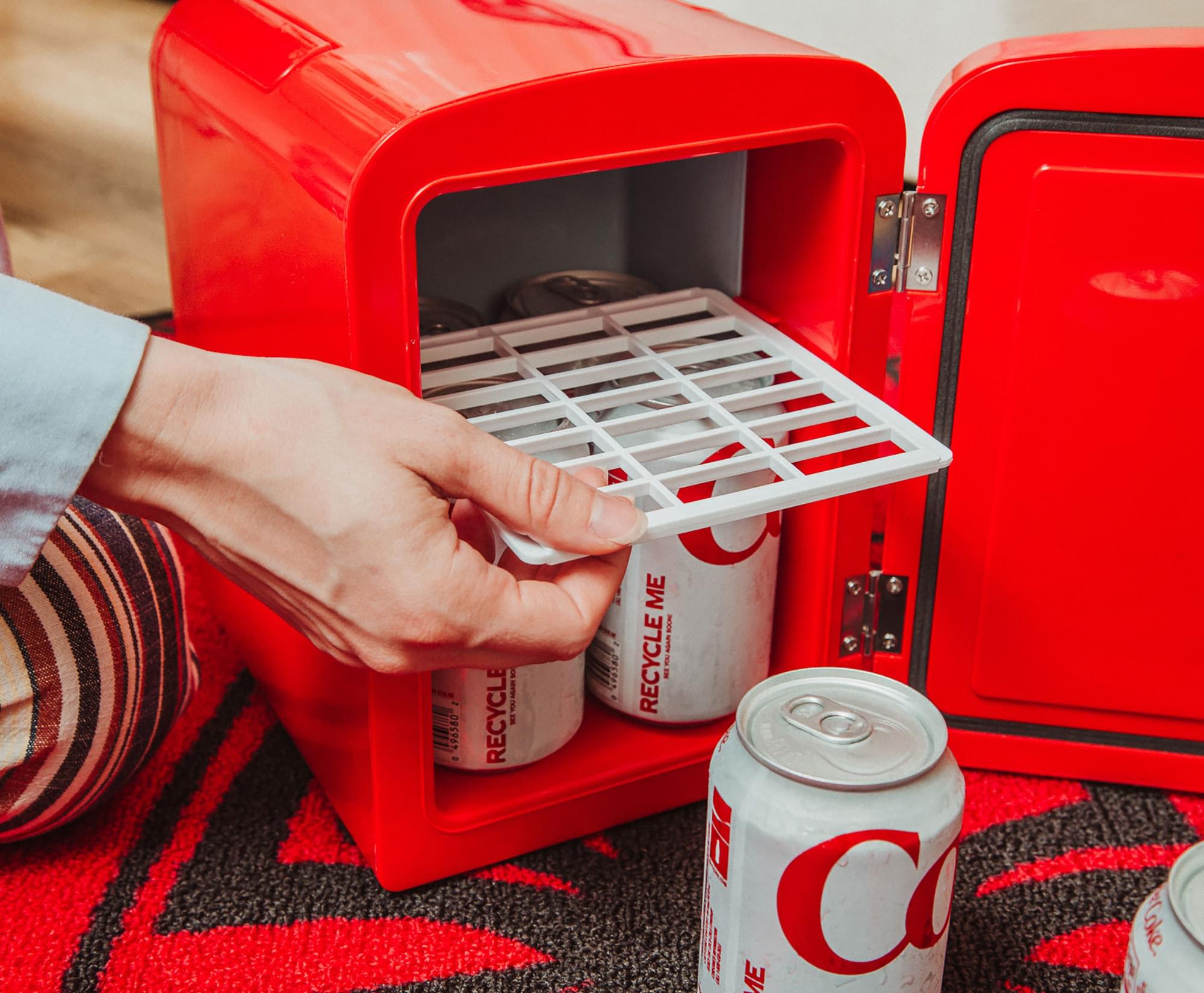 Marvel Spider-Man 4-Liter Mini Fridge: Chill & Warm with the Web-Slinger