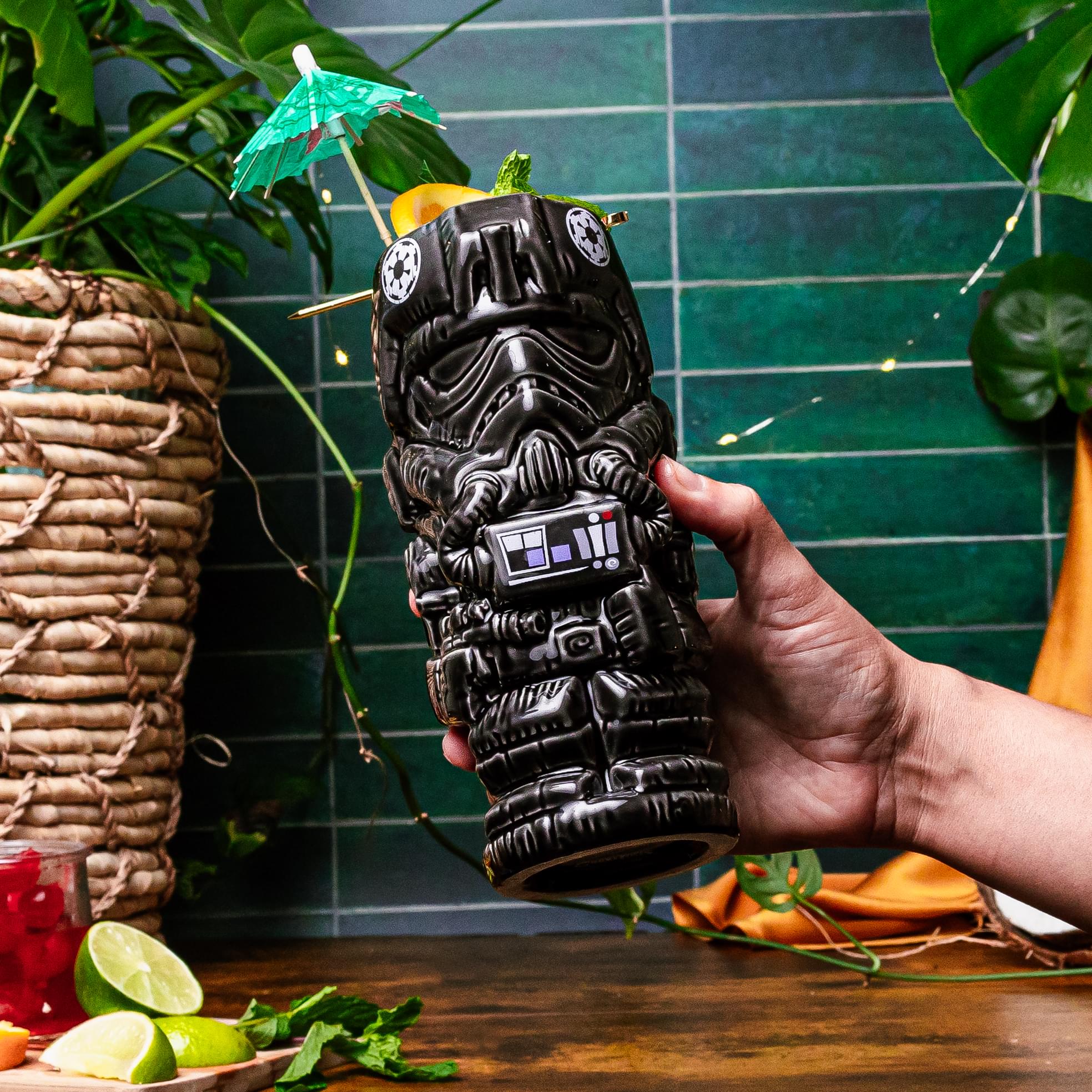 Geeki Tikis  Tie ，18 