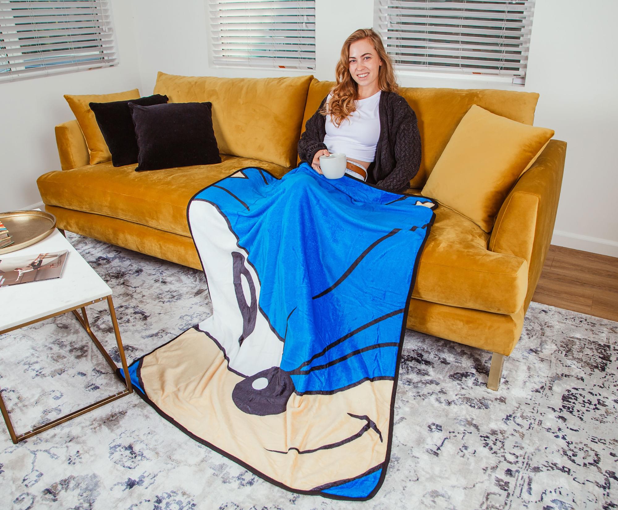 Sonic the Hedgehog Ultra-Comfy Fleece Throw Blanket - 45 x 60 Inches
