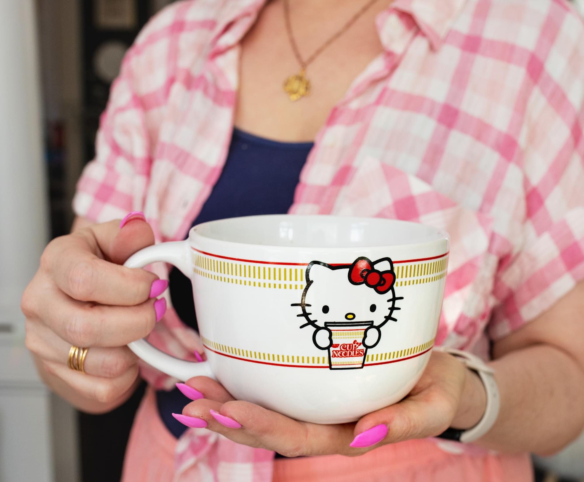 Sanrio Hello Kitty x Nissin Cup Noodles 24-Ounce Ceramic Soup Mug - A Perfect Pair of Adorable and Flavorful