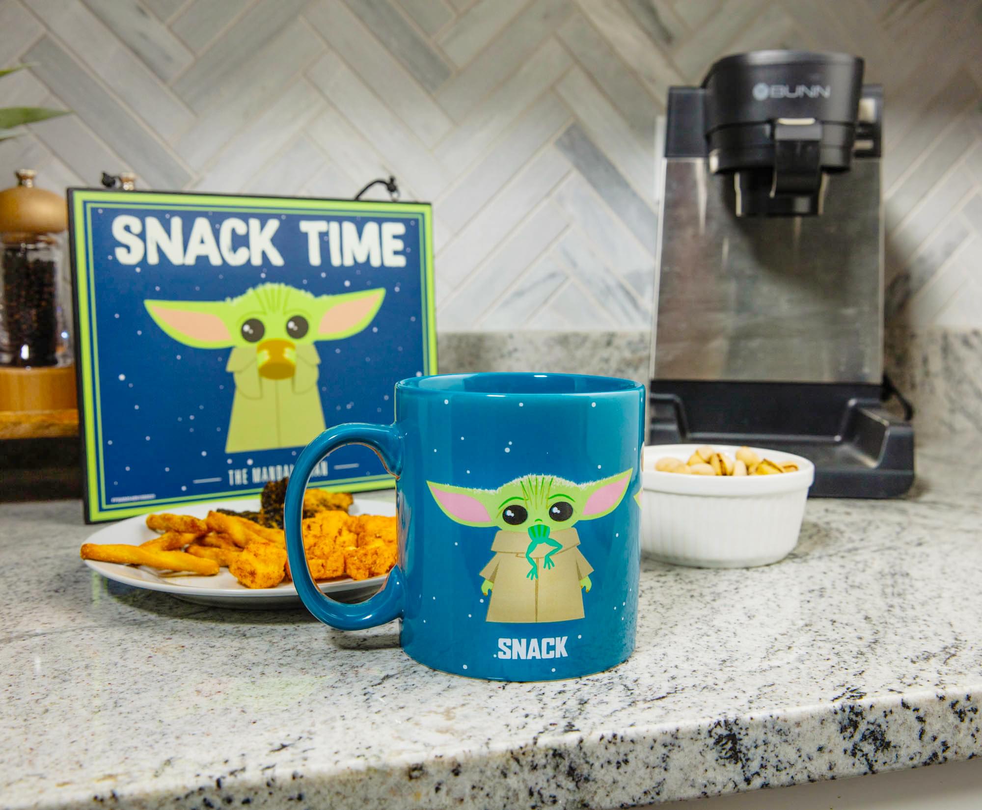 The Mandalorian: Protect Attack Snack 20-Ounce Ceramic Mug