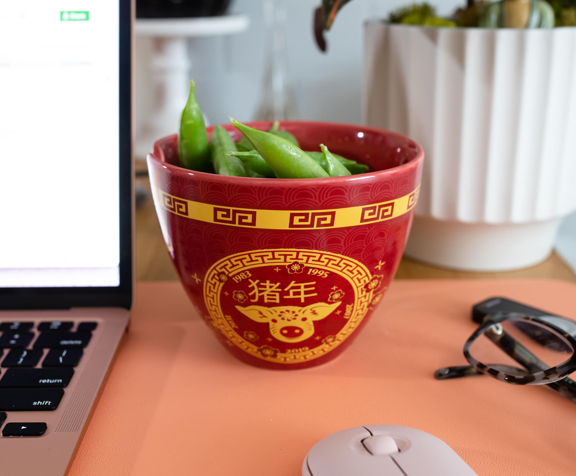 Lucky Pig Year Chinese Zodiac 16 - Ounce Ramen Bowl & Chopstick Set
