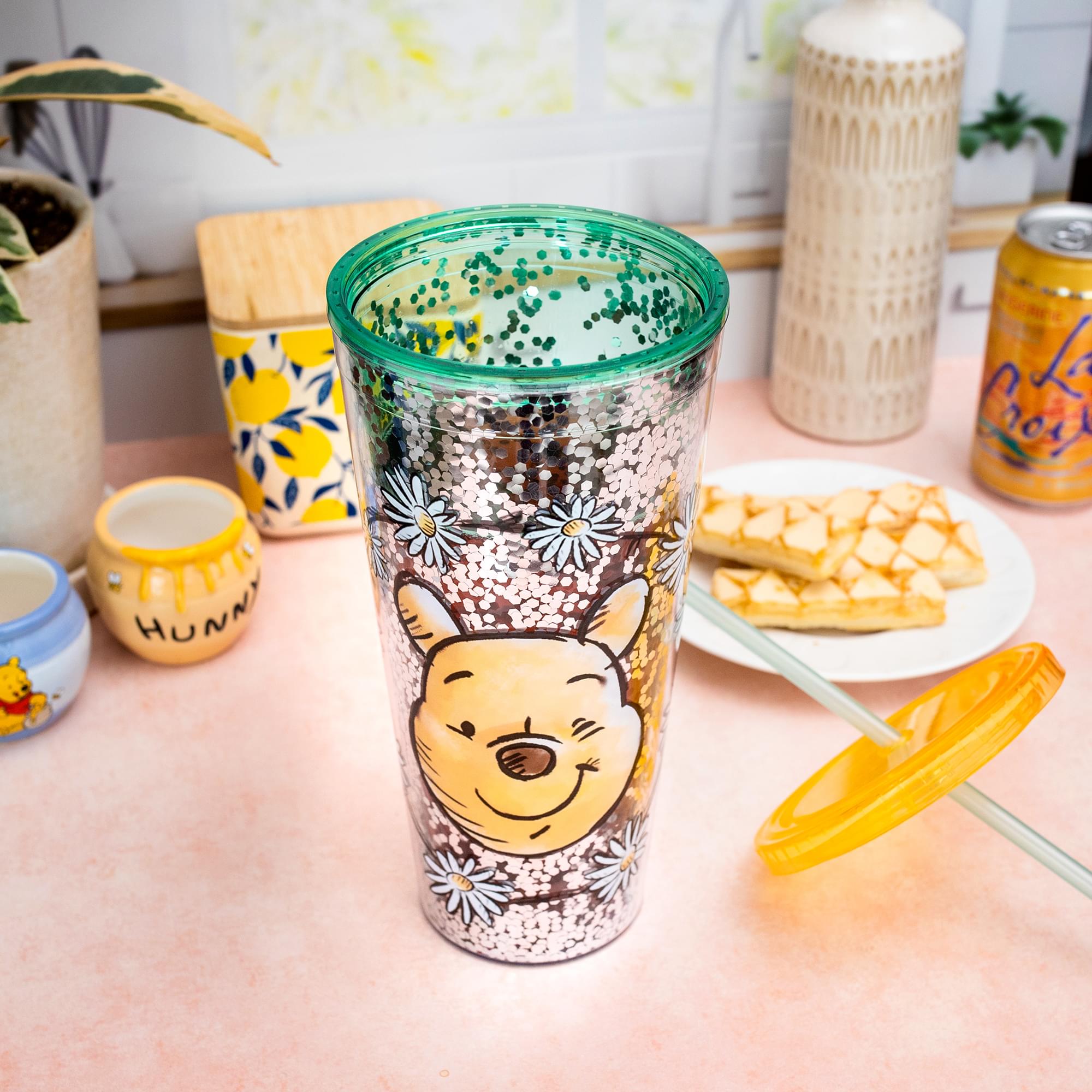 Disney Winnie the Pooh 32 - Ounce Confetti Carnival Cup with Lid and Straw
