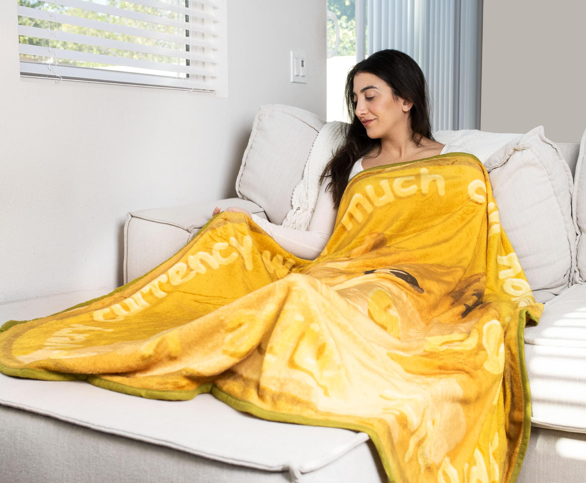 Dogecoin Cryptocurrency Round Fleece Blanket - 60 Inches of Cozy Fun
