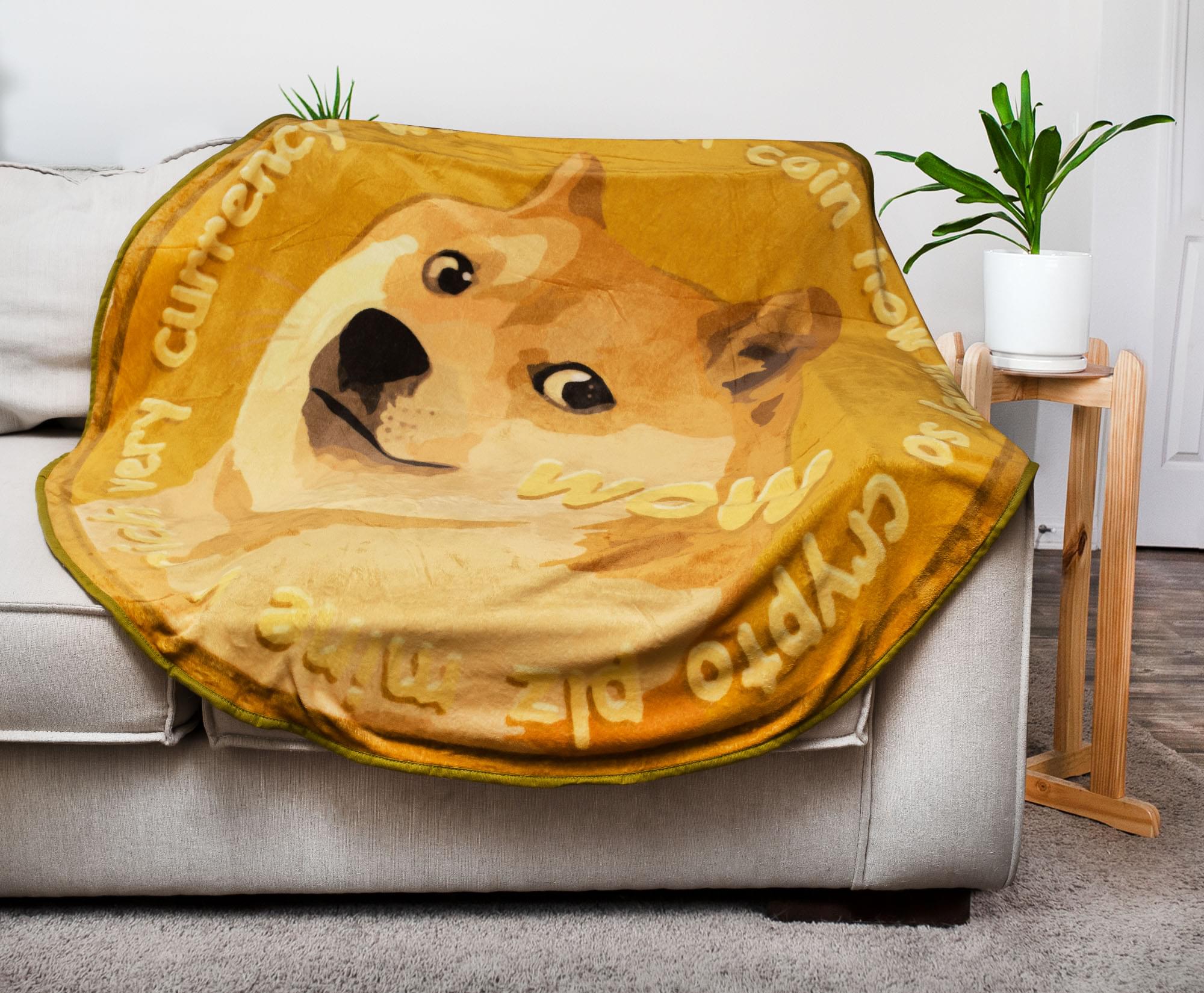 Dogecoin Cryptocurrency Round Fleece Blanket - 60 Inches of Cozy Fun