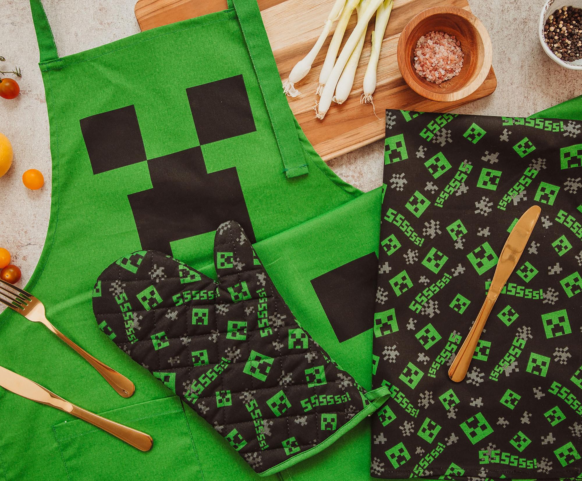 Epic Minecraft Green Creeper Kitchen Bundle for Gamers