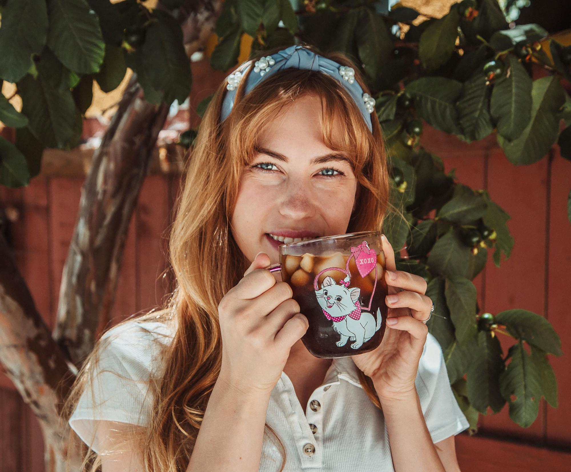 Disney's The Aristocats Marie XOXO Glitter Handle 14-Ounce Glass Mug