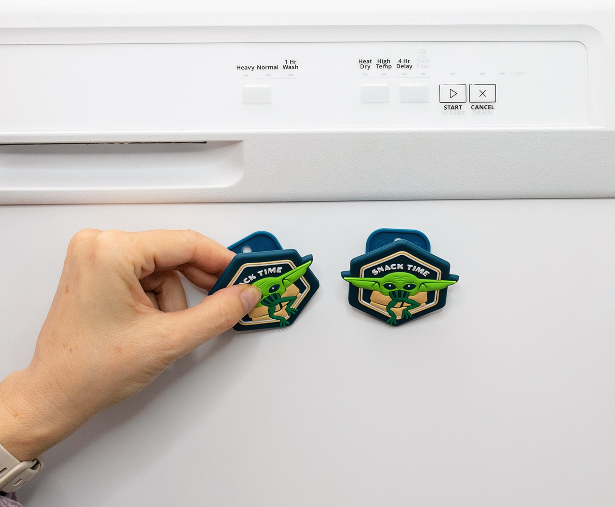 Star Wars: The Mandalorian Grogu Snack Time Magnetic Chip Clips - 2-Pack