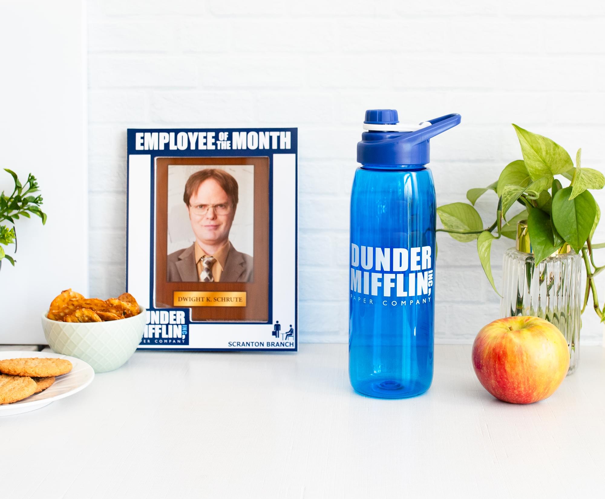 The Office Dunder Mifflin 28-Ounce Handle Lid Water Bottle - Keep Hydrated in Style