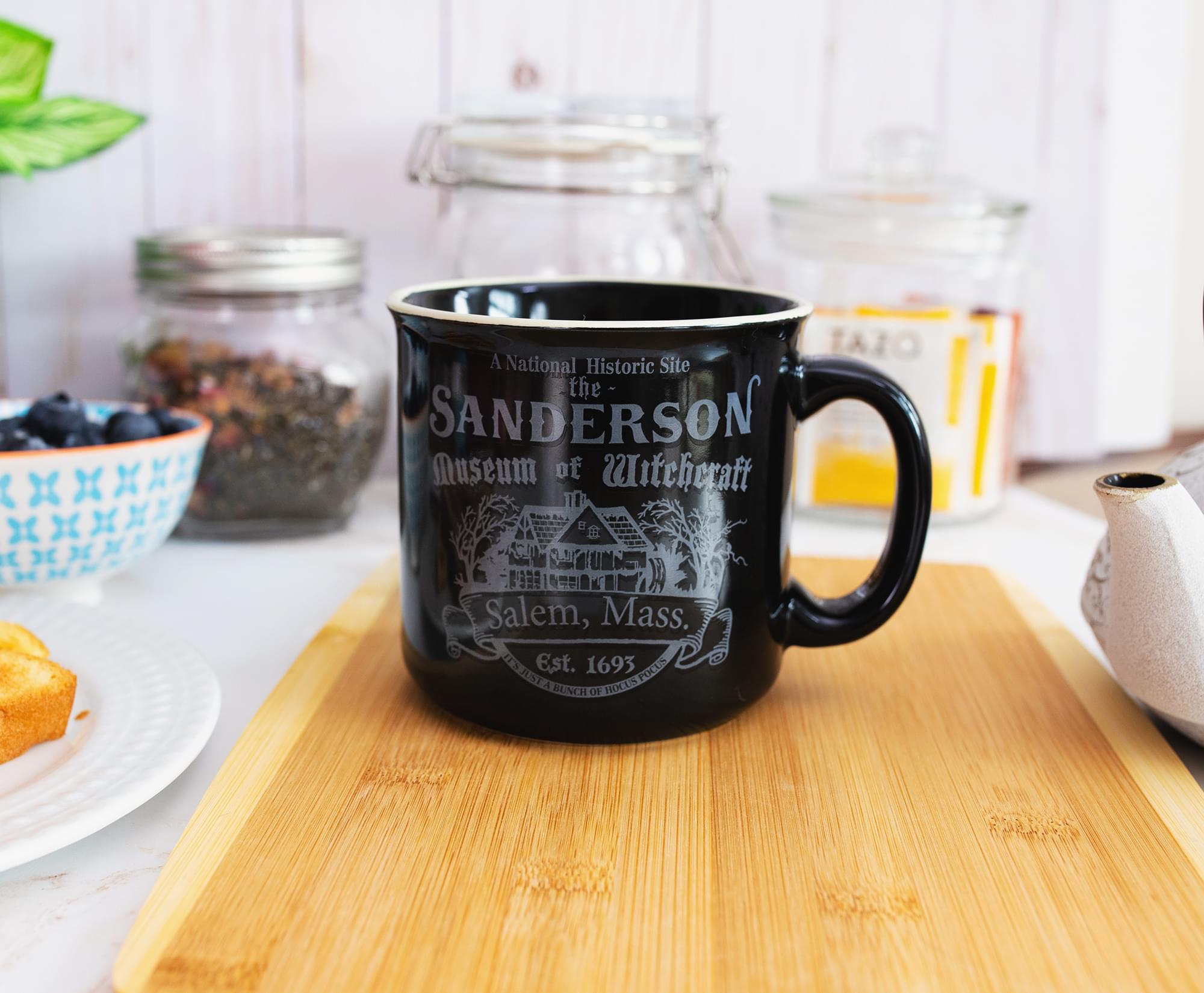 Disney Hocus Pocus Spooky Ceramic Camper Mug - 20 Oz