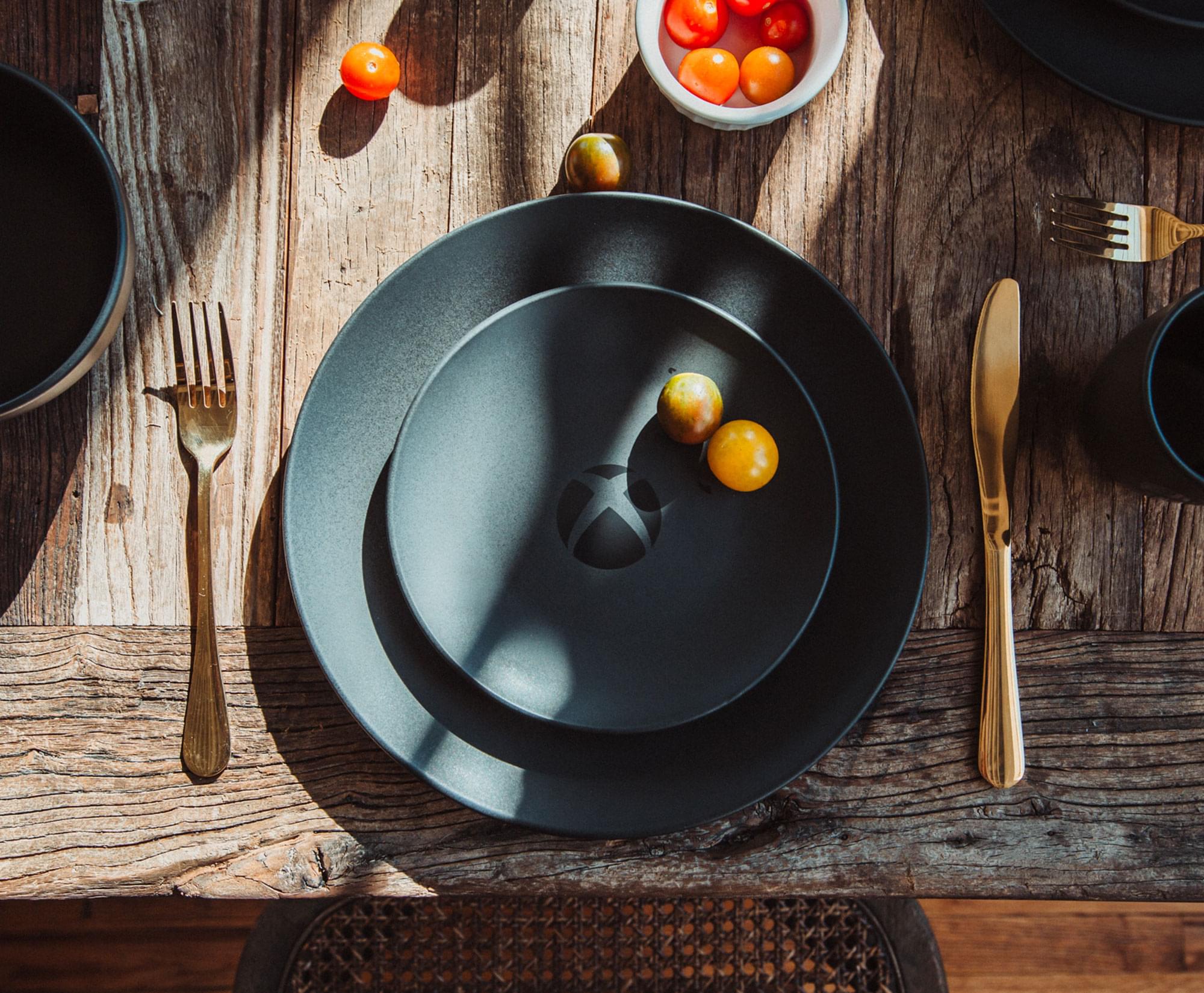 Epic Xbox Matte Black 8-Piece Ceramic Dinnerware Set