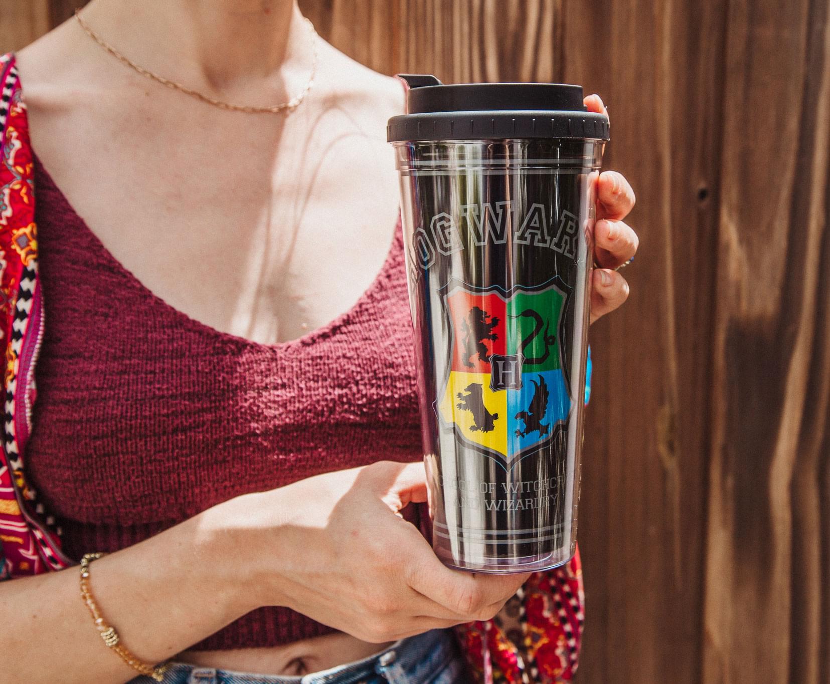 Harry Potter Hogwarts Crest 24-Ounce Plastic Tumbler with Lid
