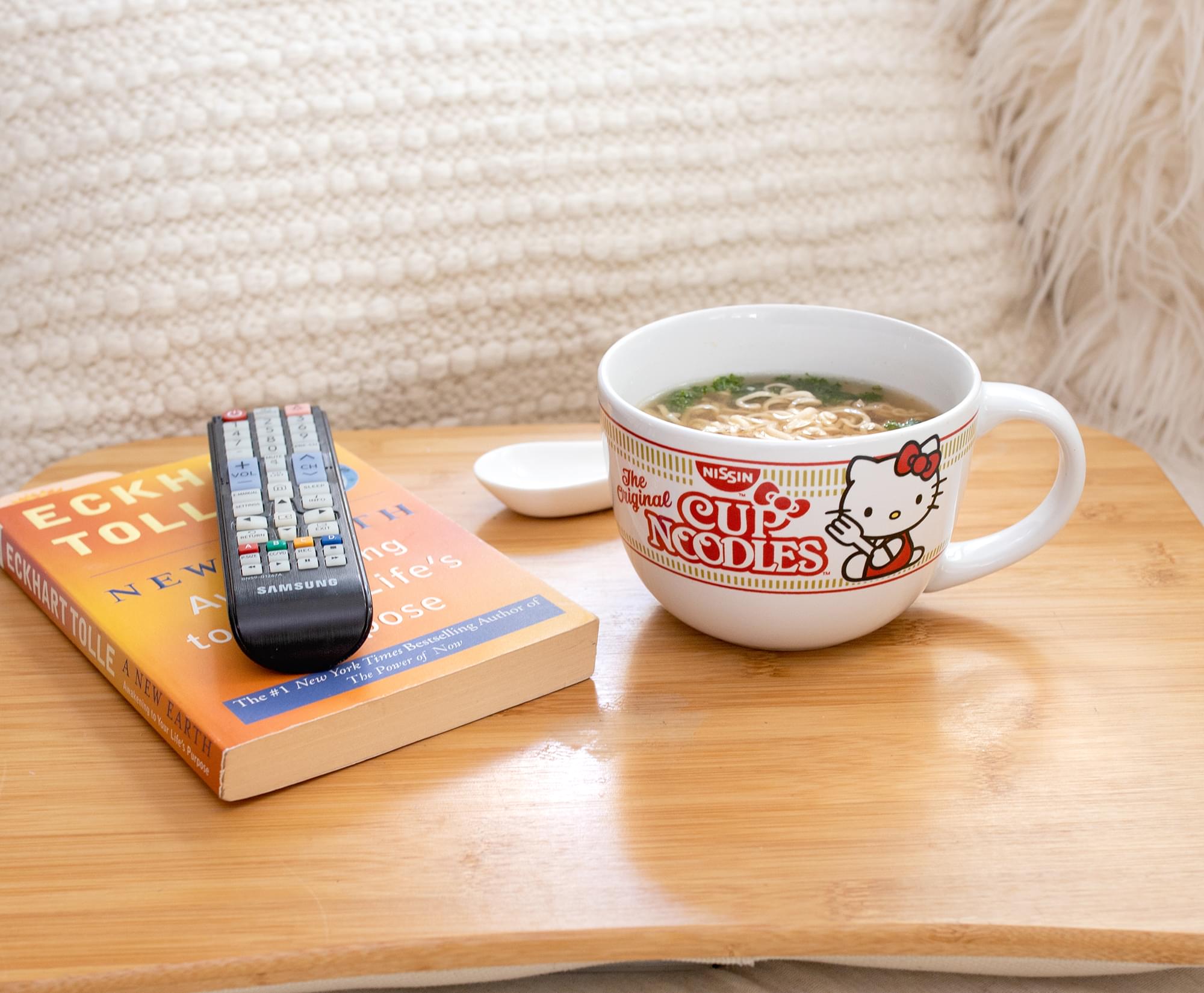 Sanrio Hello Kitty x Nissin Cup Noodles 24-Ounce Ceramic Soup Mug - A Perfect Pair of Adorable and Flavorful