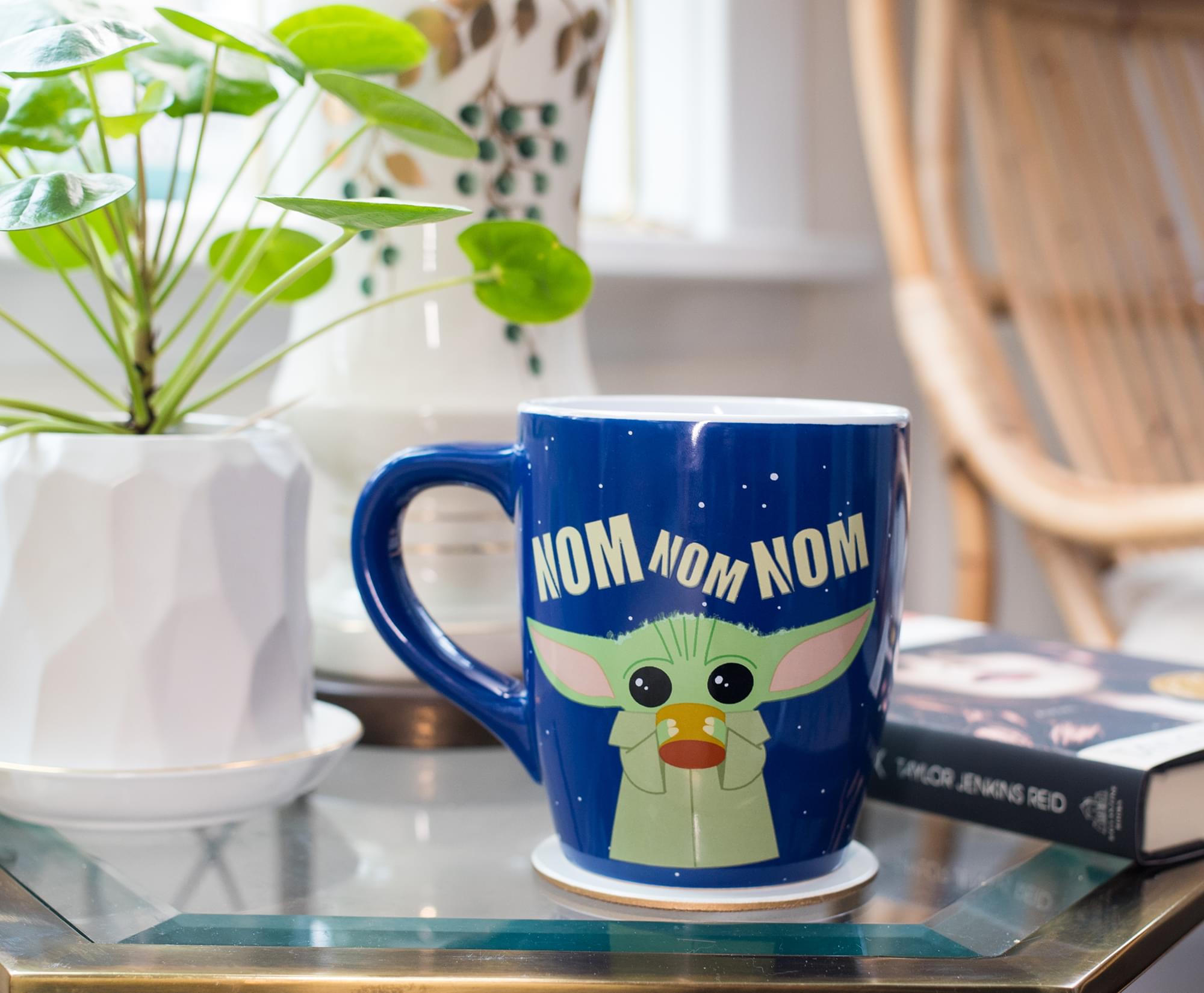 The Mandalorian's Adorable Grogu Ceramic Mug - 25 Oz