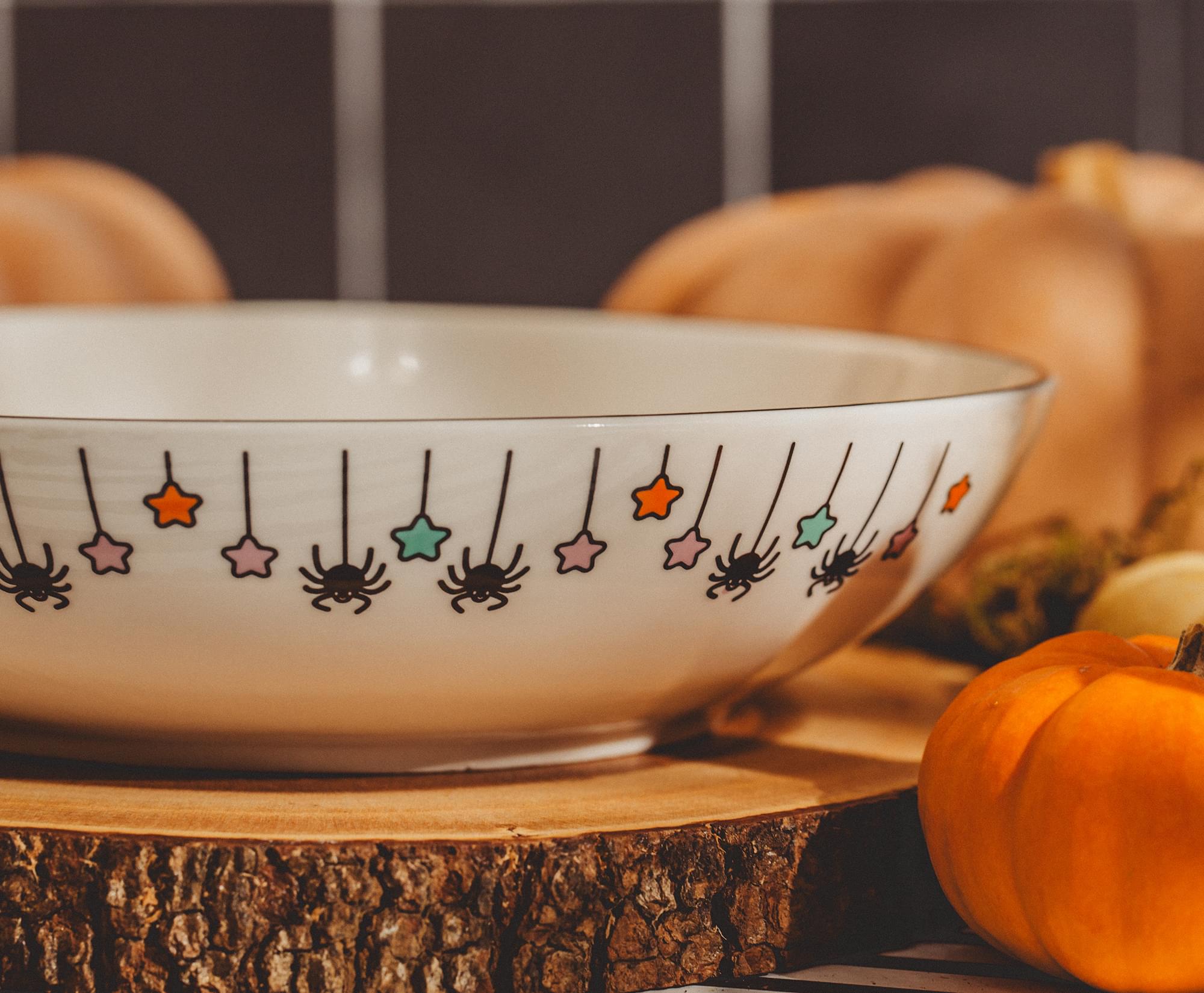 Sanrio's Enchanting Hello Kitty Pumpkin Boo 9-Inch Ceramic Dinner Bowl