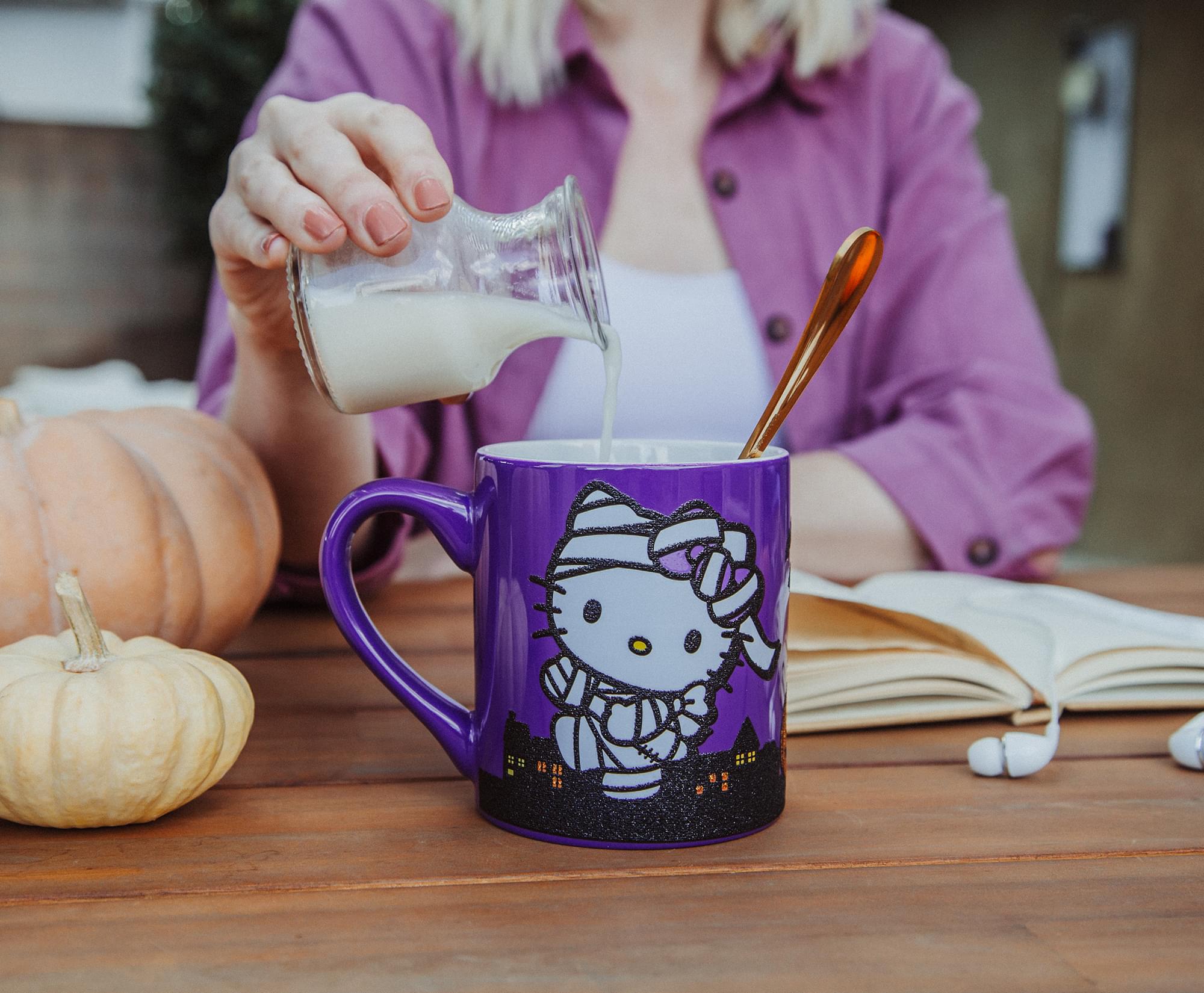 Sanrio Hello Kitty Halloween Ceramic Glitter Mug - 14 Oz