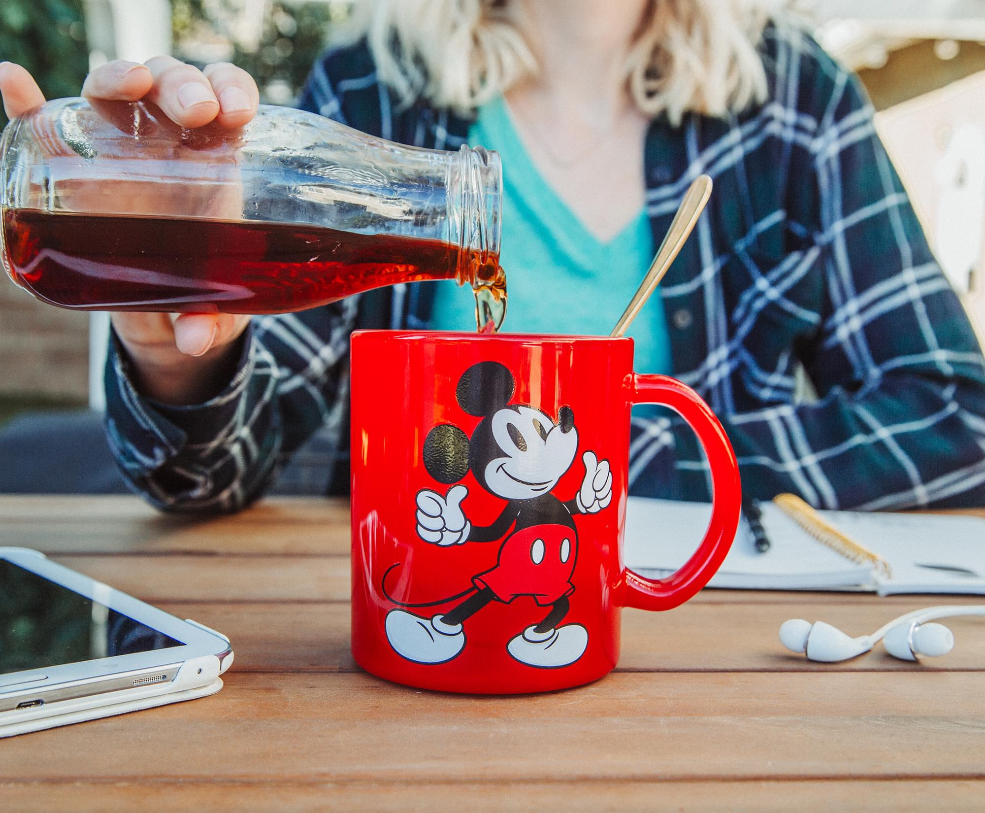 Disney Mickey Mouse Thumbs - Up 18 - Ounce Glass Coffee Mug