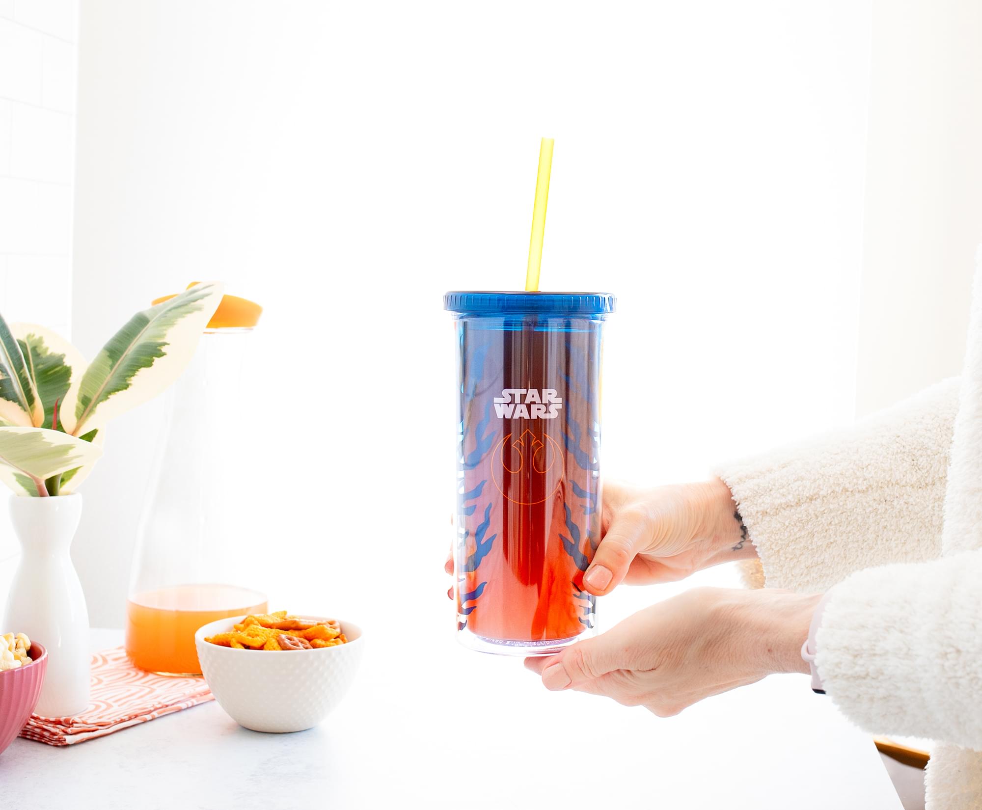 Star Wars Ahsoka Tano 20-Ounce Carnival Cup with Lid and Straw