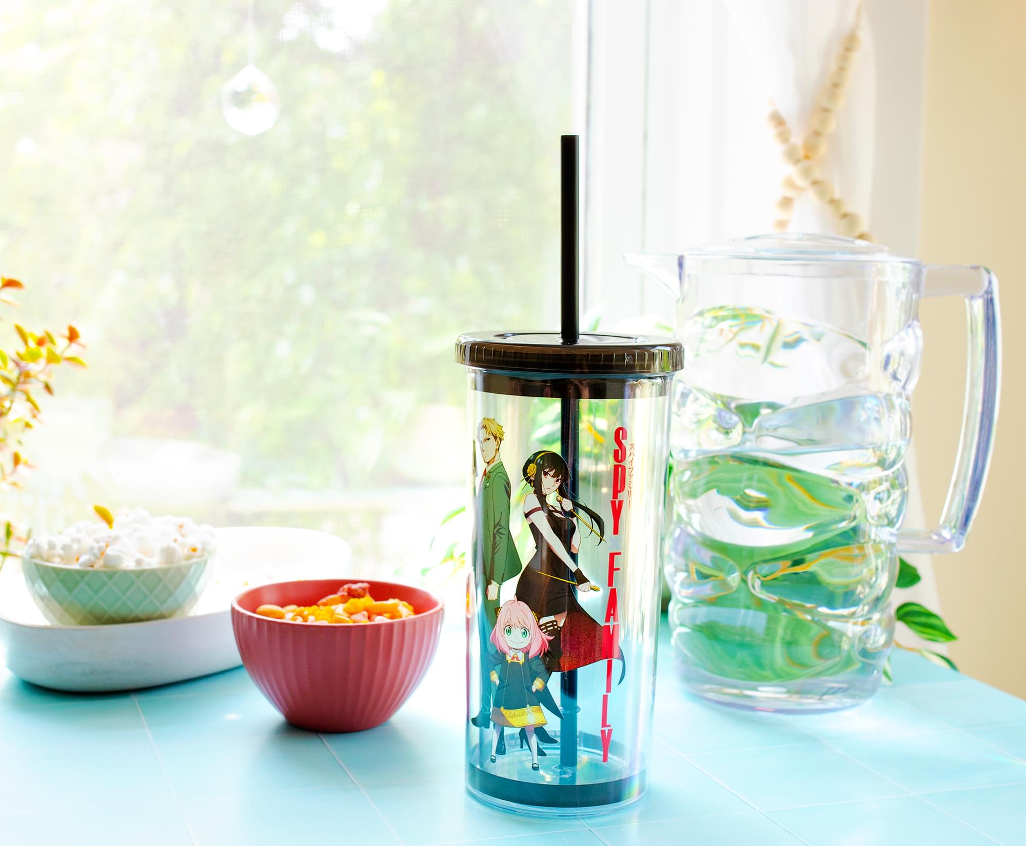 Spy X Family Trio 20-Ounce Plastic Cold Cup with Lid and Straw