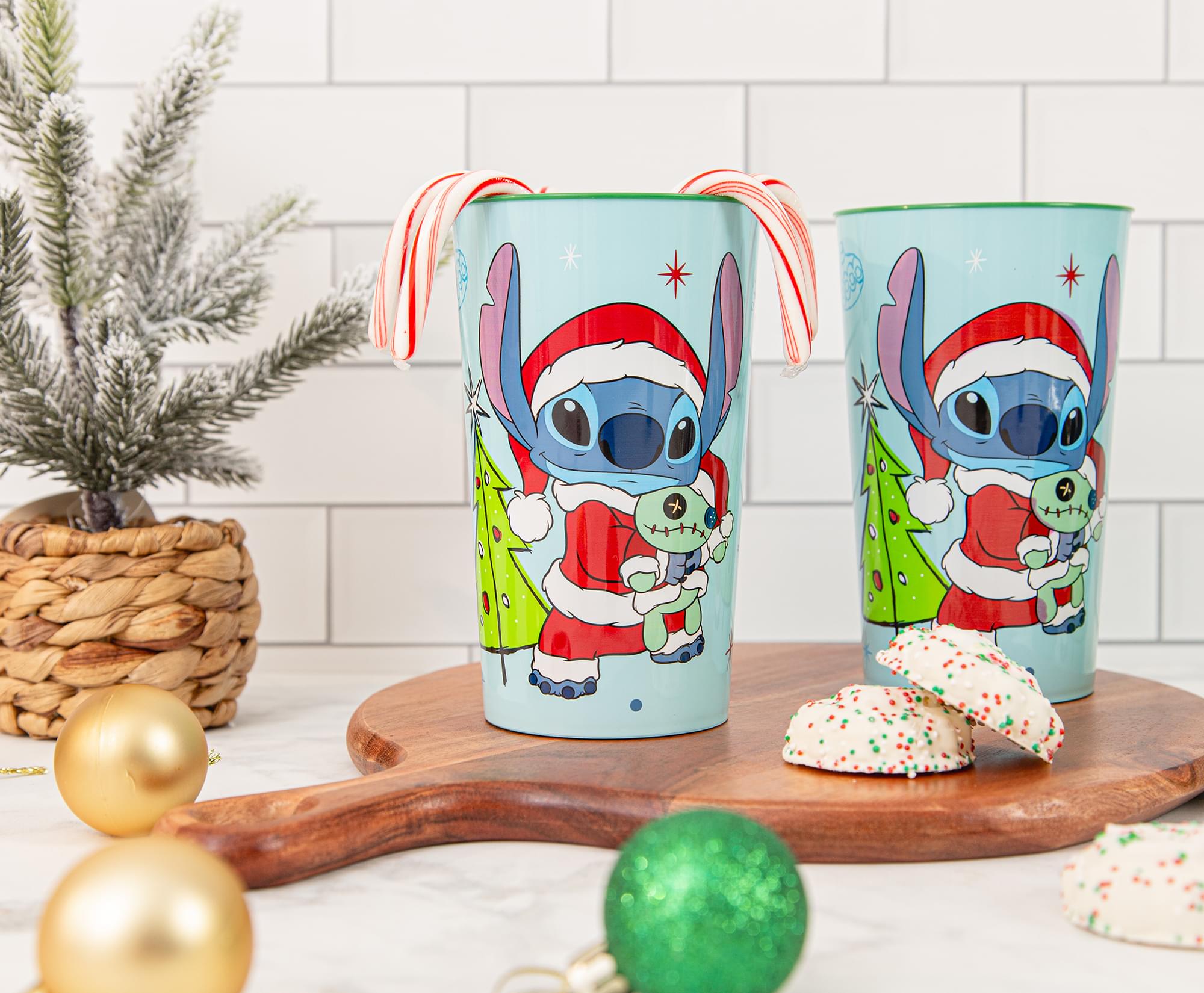 Disney Lilo & Stitch Santa Stitch 4-Piece 22-Ounce Plastic Cup Set