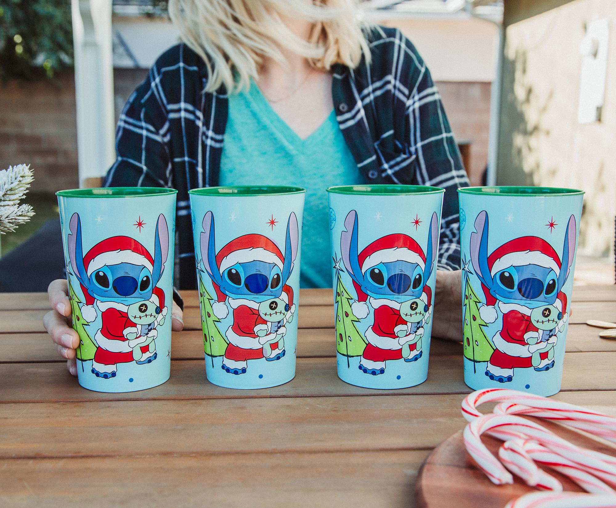 Disney Lilo & Stitch Santa Stitch 4-Piece 22-Ounce Plastic Cup Set