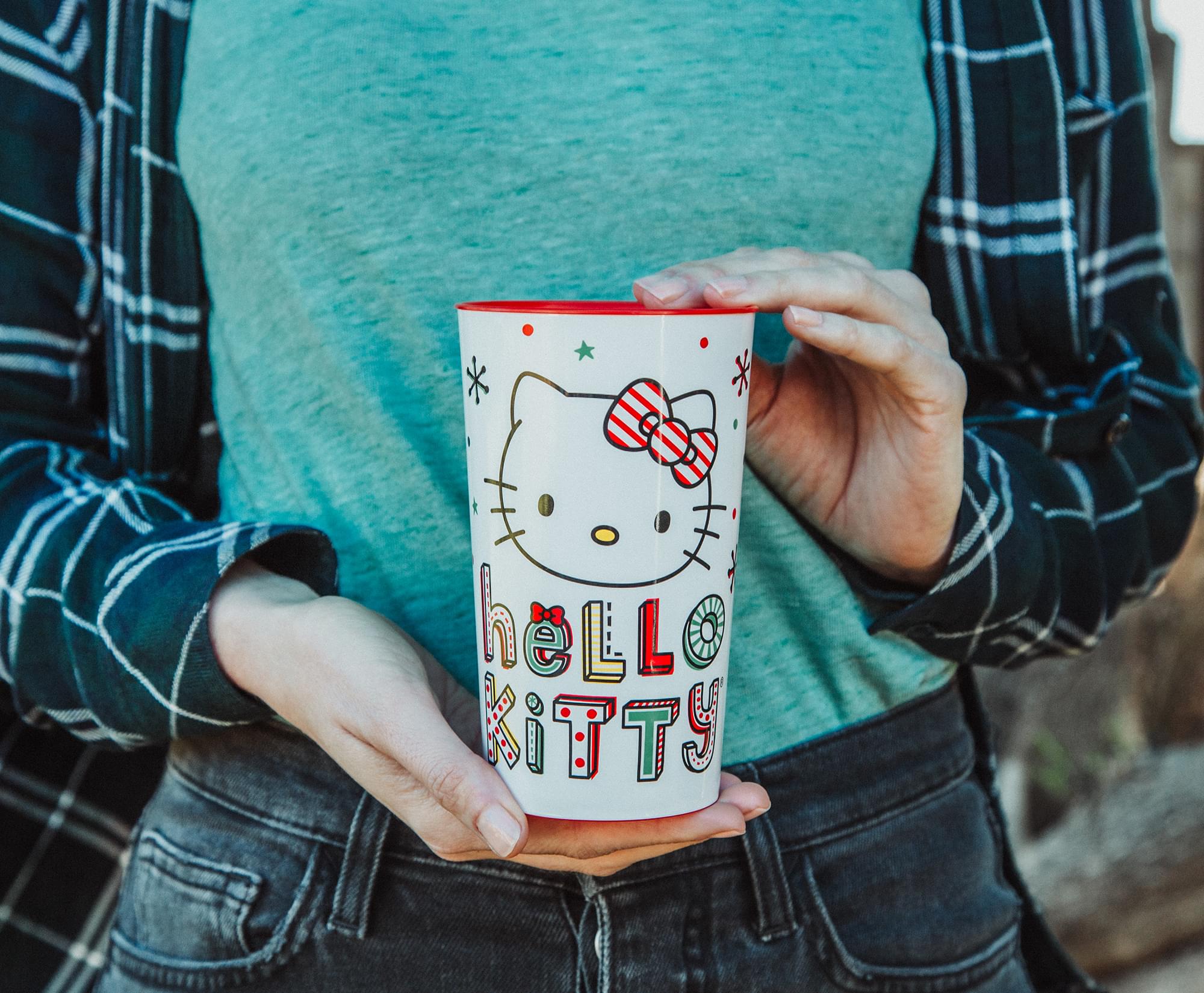 Sanrio Hello Kitty Holiday 4-Piece 22-Ounce Plastic Cup Set