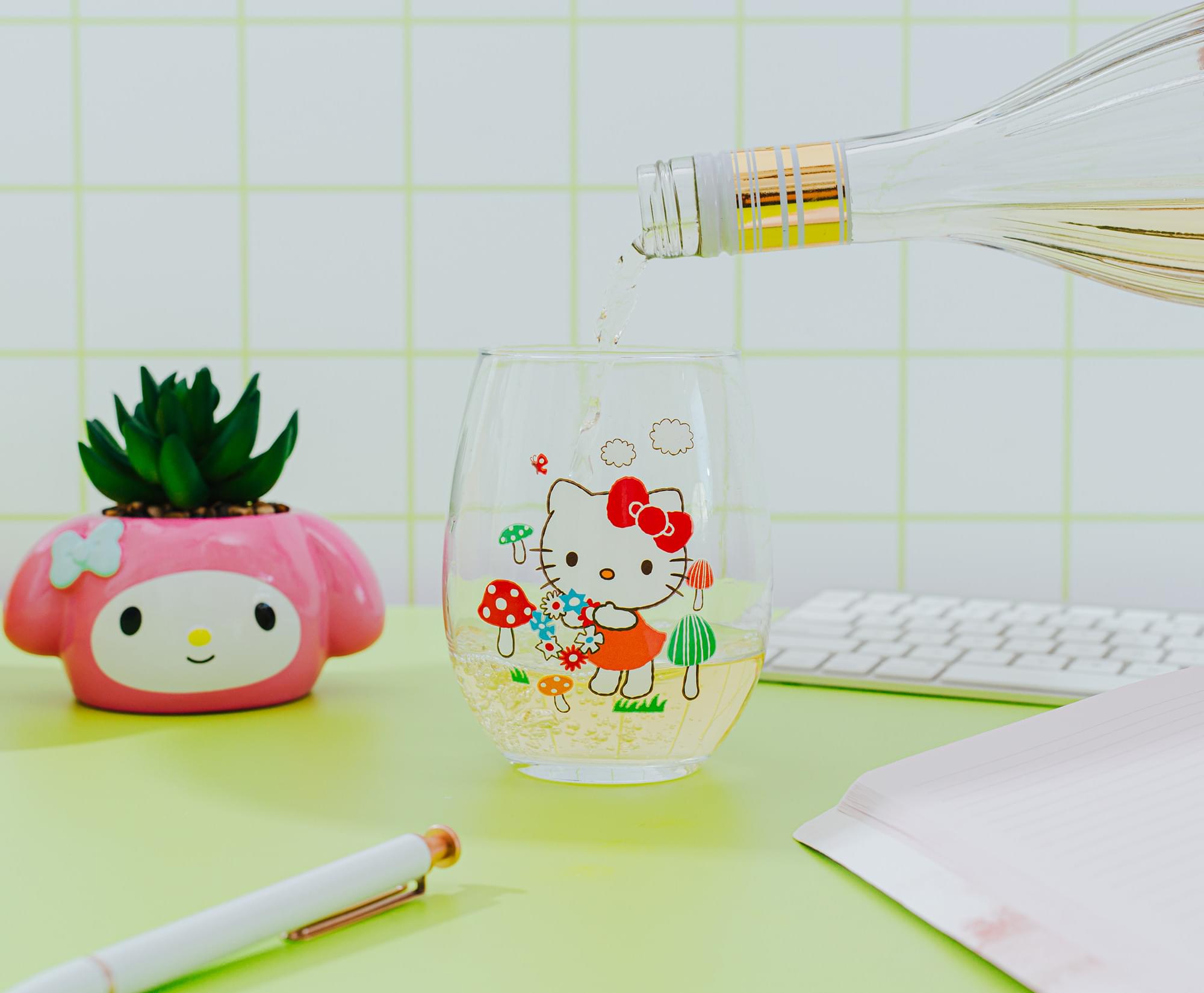 Sanrio Hello Kitty Mushroom-Inspired Stemless 20-Ounce Wine Glass