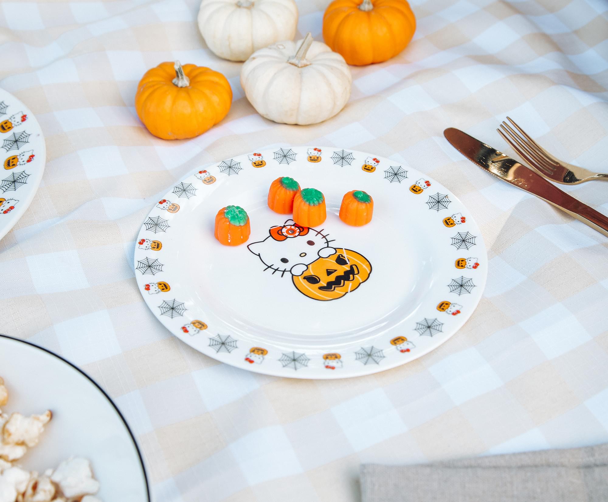 Sanrio's Enchanting Halloween 8-Inch Ceramic Hello Kitty Pumpkin Boo Dinner Plate