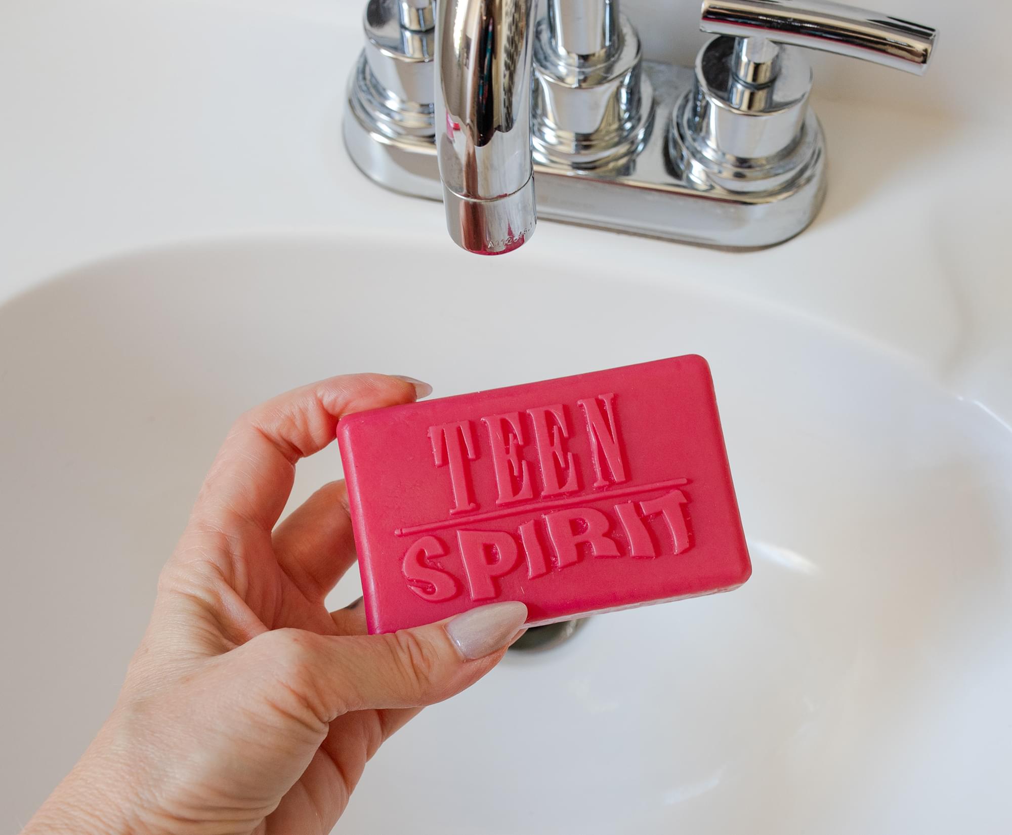 GAMAGO Teen Spirit Bubble Gum-Scented Handmade Soap Bar
