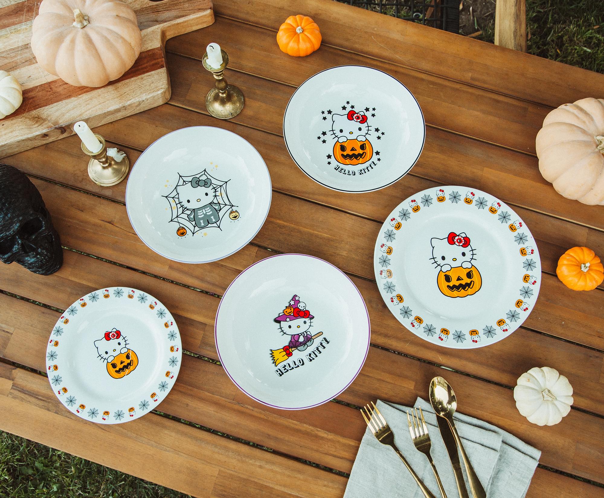 Sanrio's Enchanting Hello Kitty Pumpkin Boo 9-Inch Ceramic Dinner Bowl