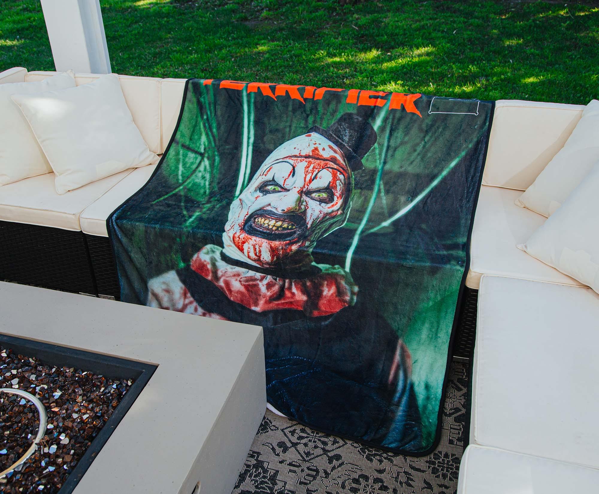 Terrifier 2 Art the Clown Fleece Throw - 45x60 Inches
