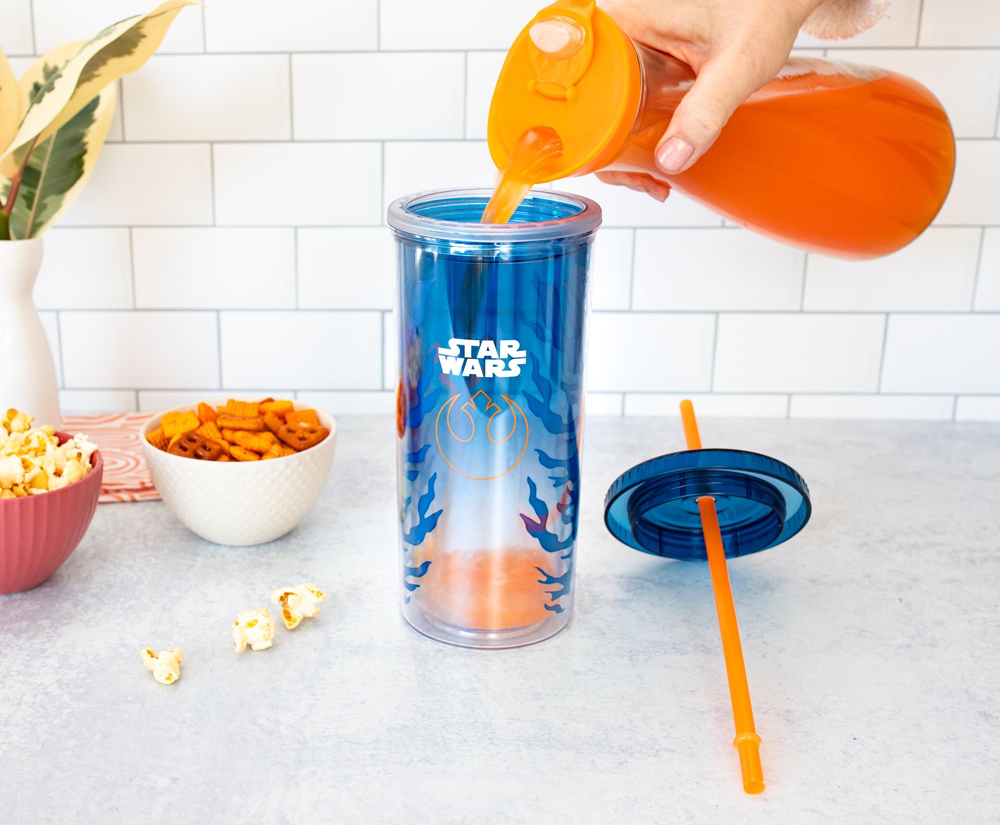 Star Wars Ahsoka Tano 20-Ounce Carnival Cup with Lid and Straw
